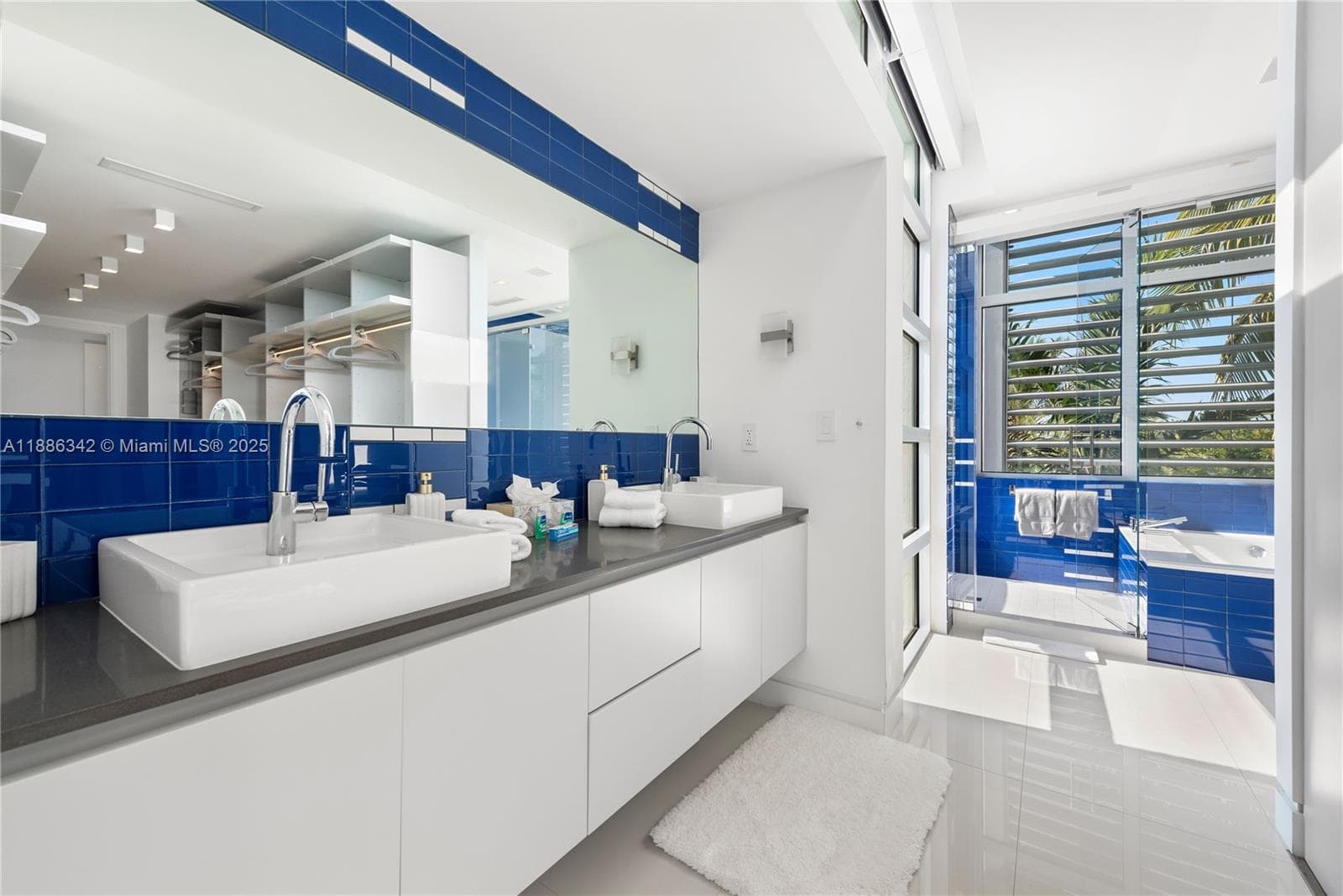 440 S Hibiscus Dr, Miami Beach FL 33139 — 36