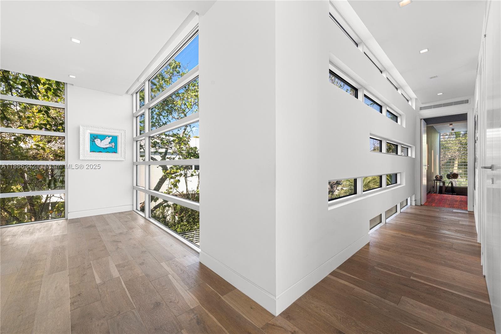 440 S Hibiscus Dr, Miami Beach FL 33139 — 28