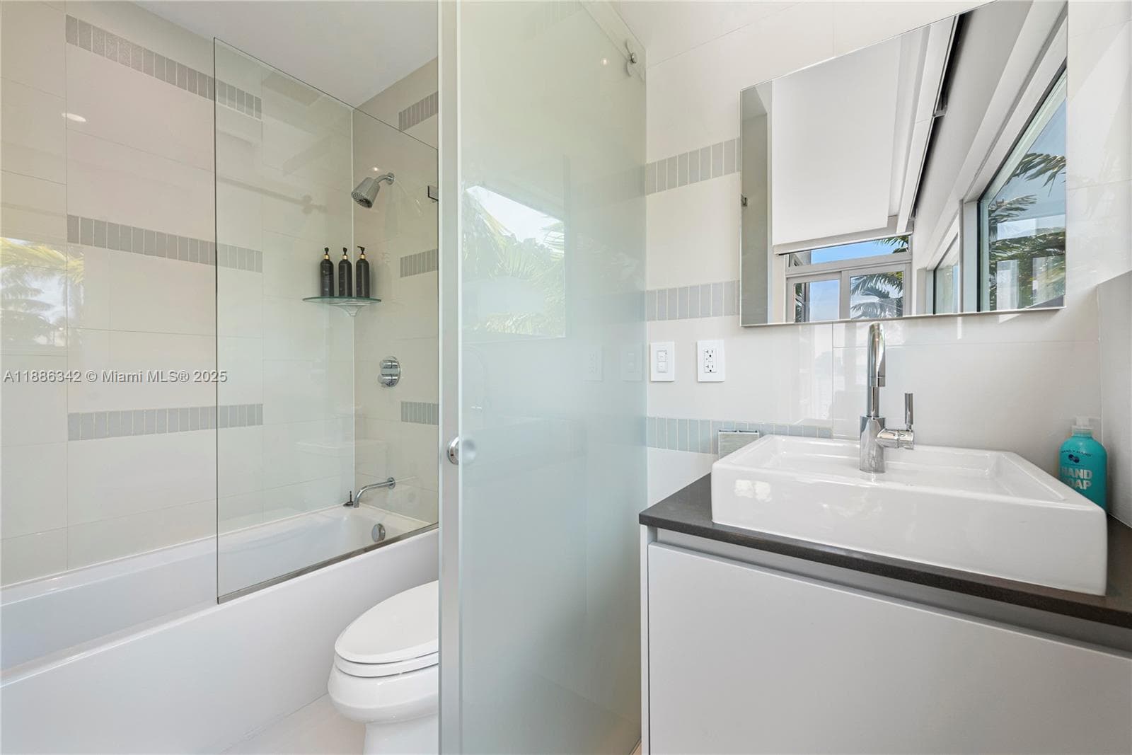440 S Hibiscus Dr, Miami Beach FL 33139 — 45