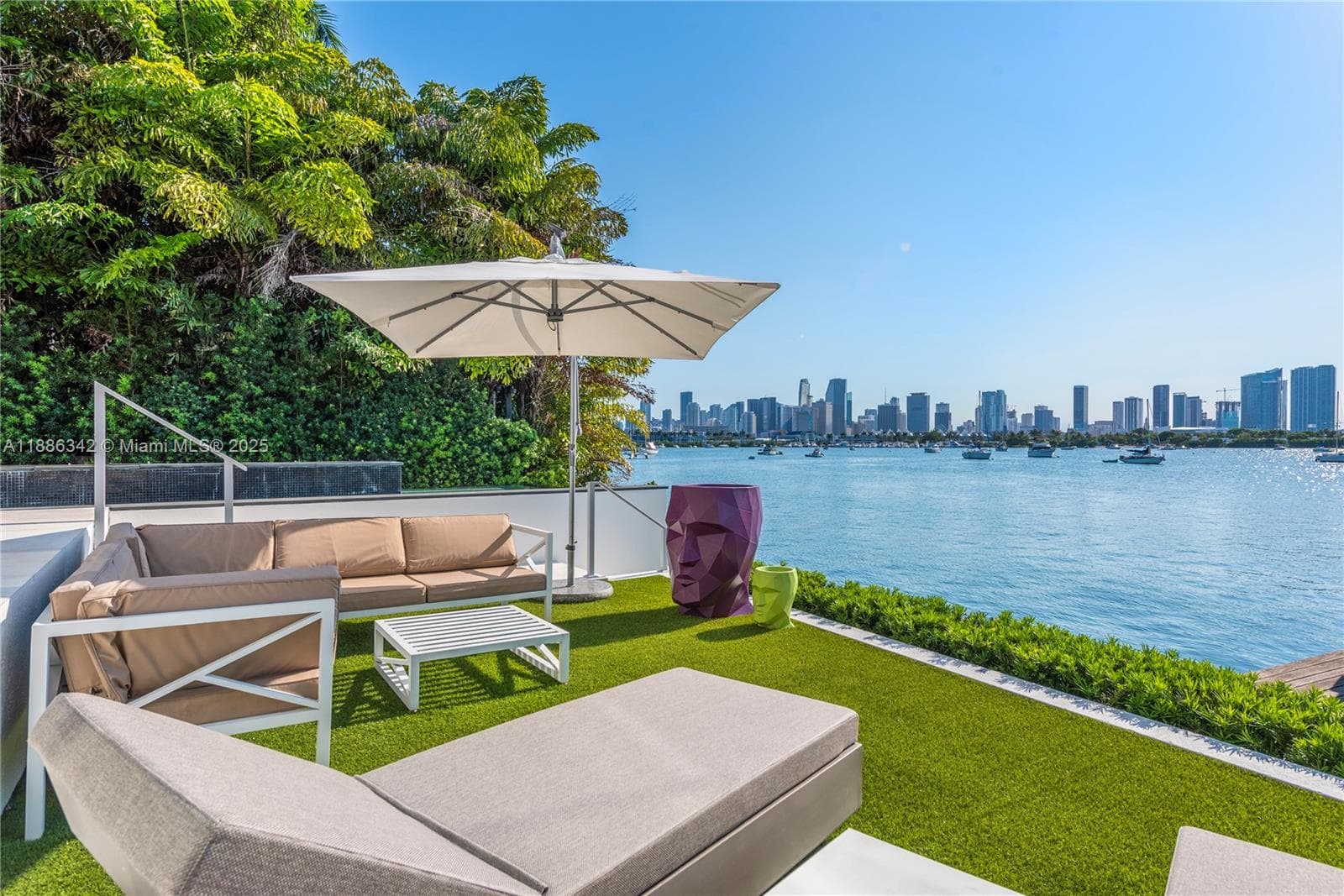 440 S Hibiscus Dr, Miami Beach FL 33139 — 18