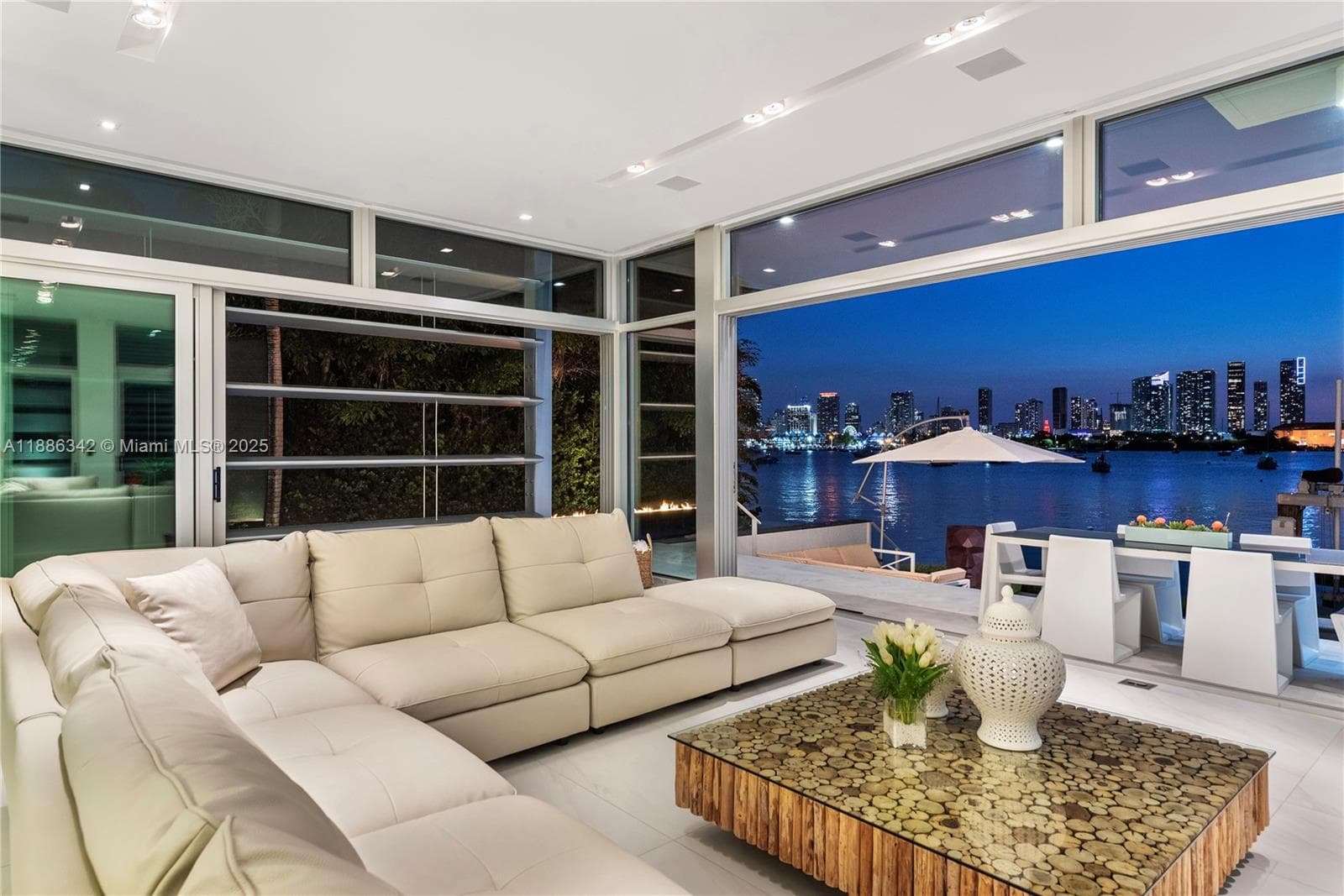 440 S Hibiscus Dr, Miami Beach FL 33139 — 59