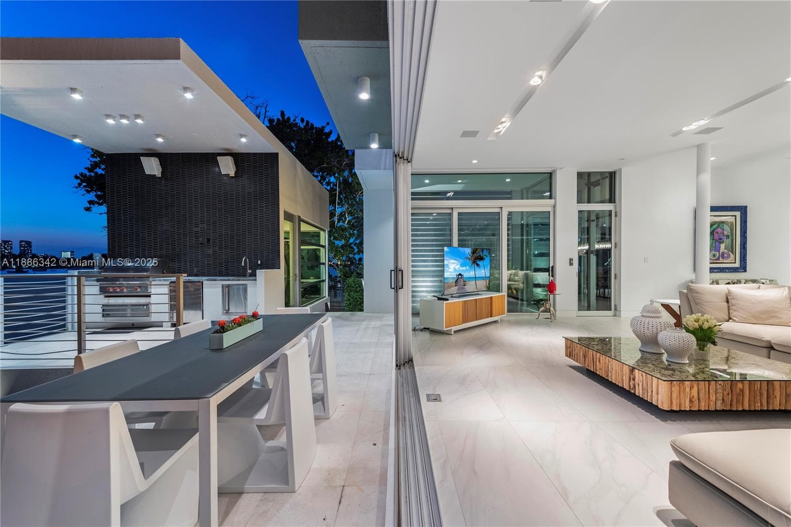440 S Hibiscus Dr, Miami Beach FL 33139 — 58