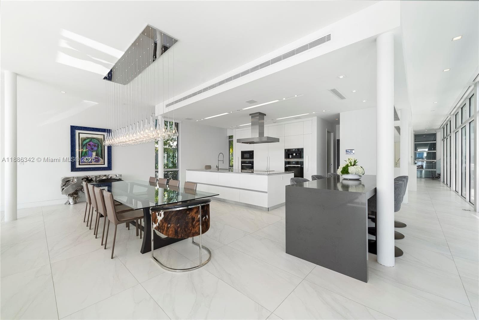 440 S Hibiscus Dr, Miami Beach FL 33139 — 11