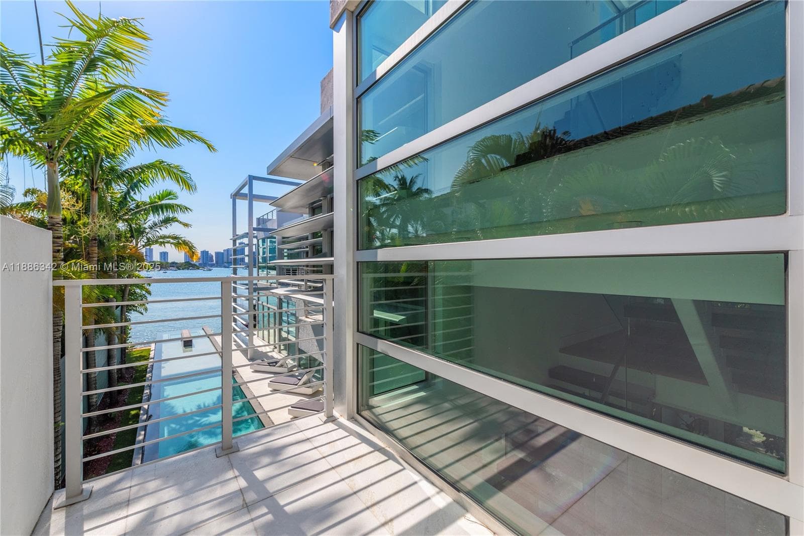 440 S Hibiscus Dr, Miami Beach FL 33139 — 31