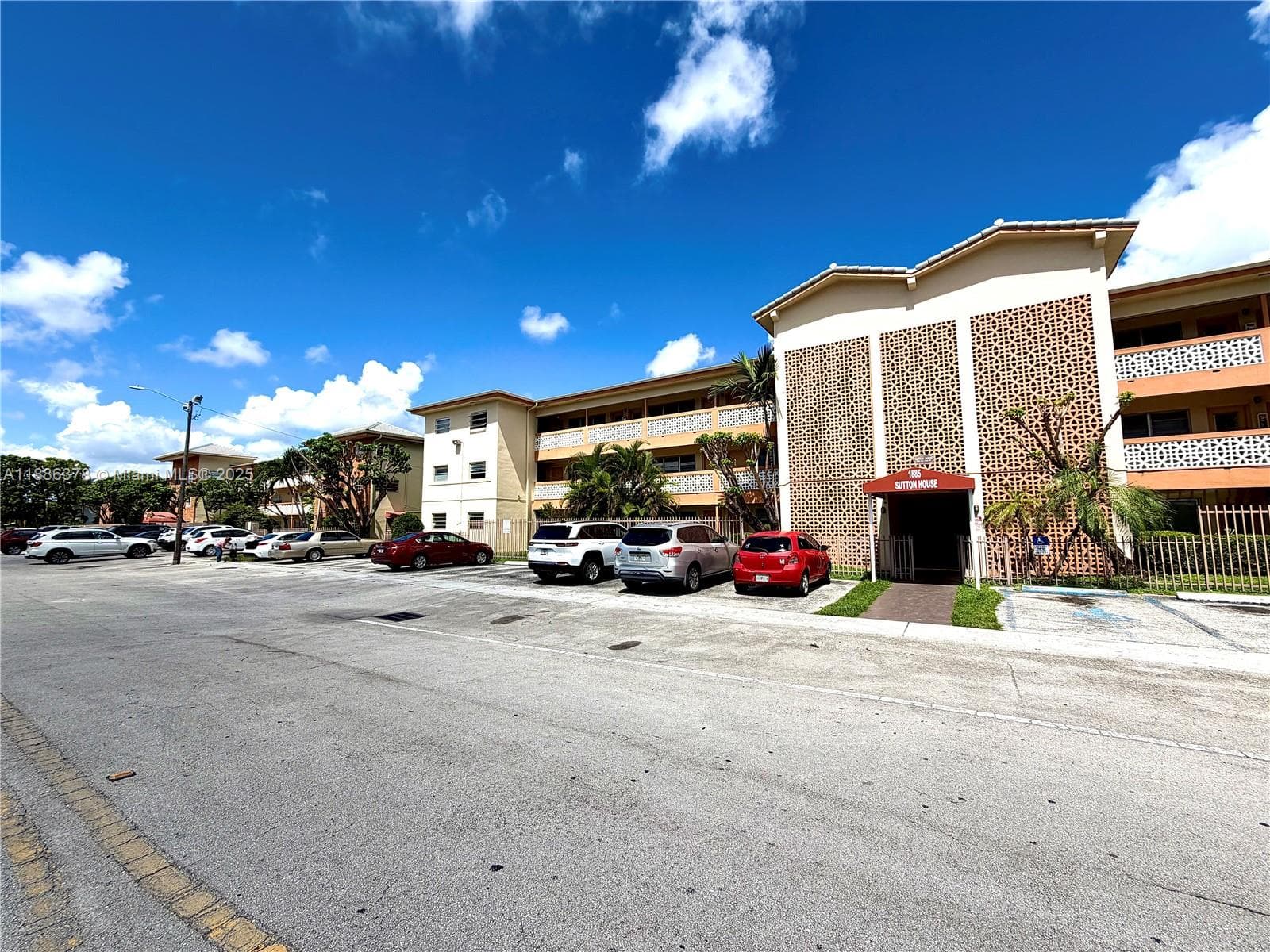 1885 NE 121st St # 3, North Miami FL 33181 — 2
