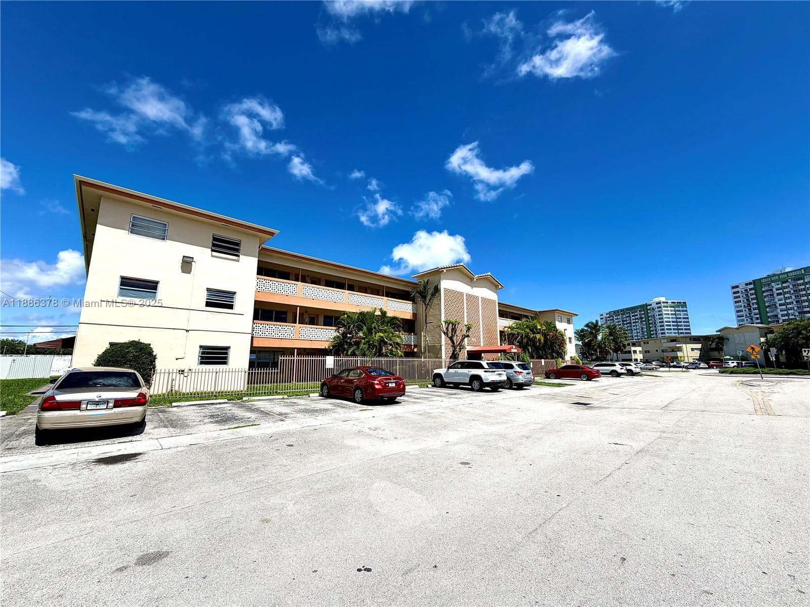 1885 NE 121st St # 3, North Miami FL 33181 — 3