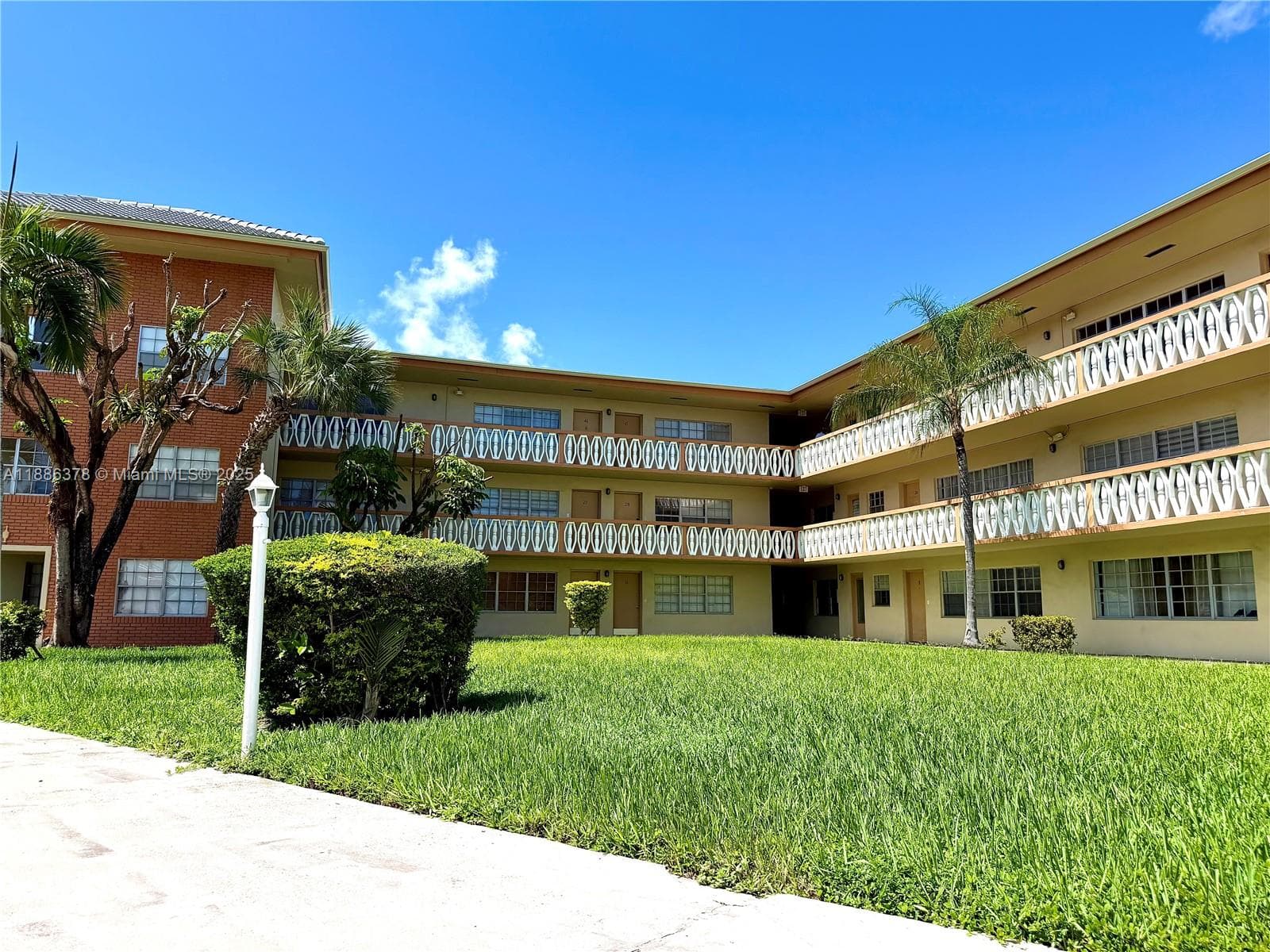 1885 NE 121st St # 3, North Miami FL 33181 — 21