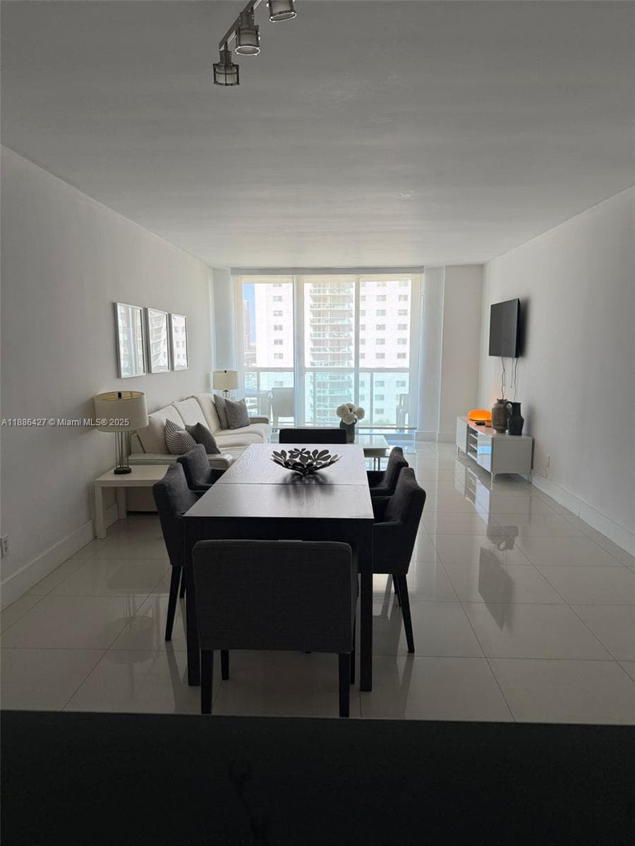 19370 Collins Ave # 904, Sunny Isles Beach FL 33160 — 22