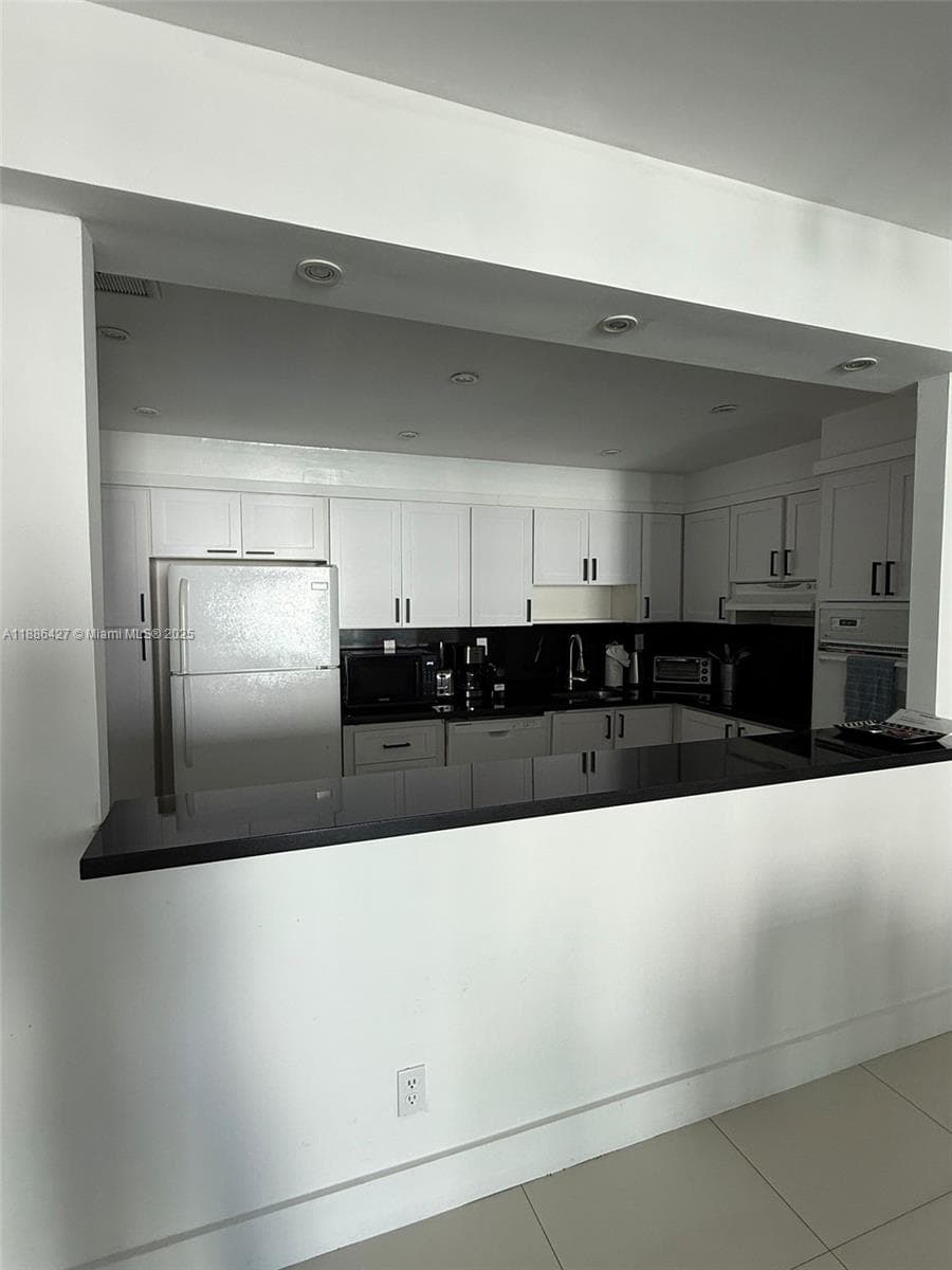 19370 Collins Ave # 904, Sunny Isles Beach FL 33160 — 28