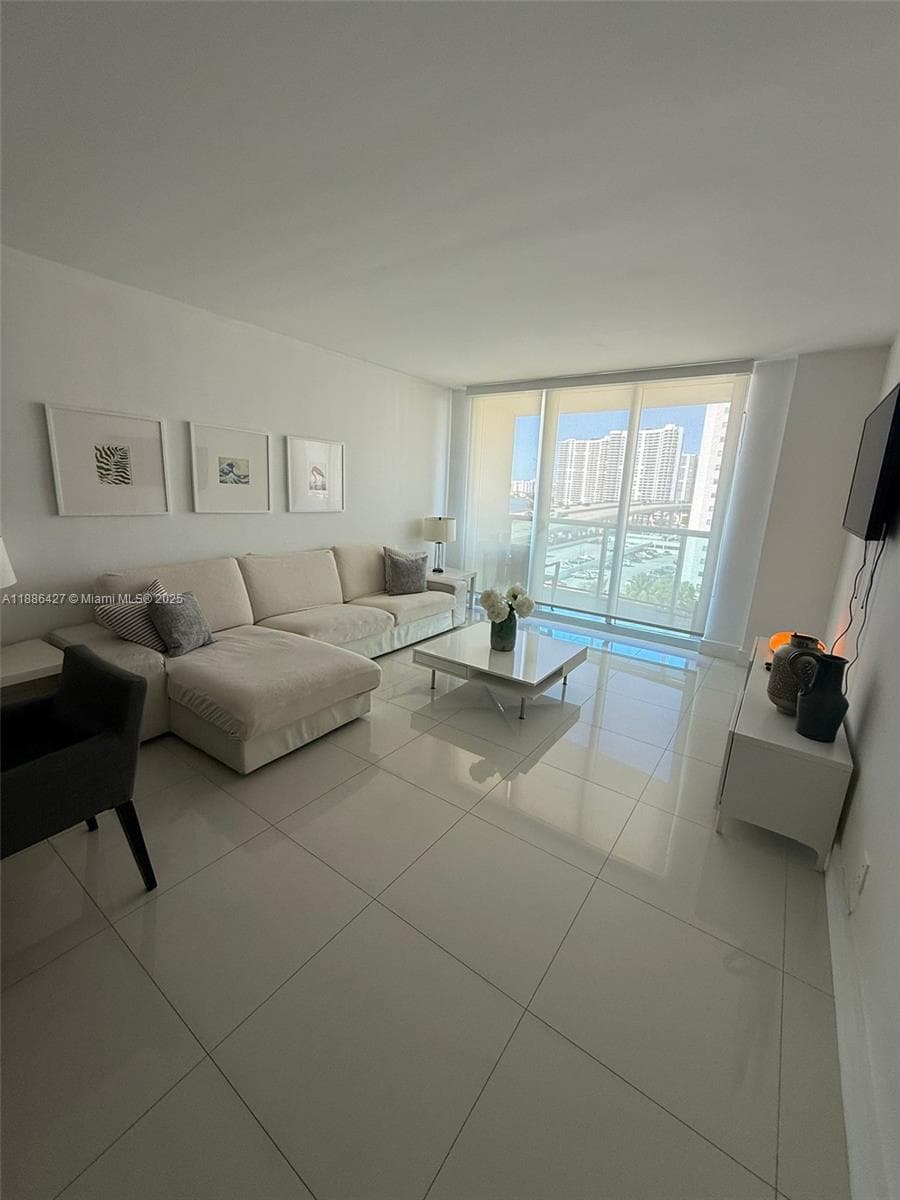 19370 Collins Ave # 904, Sunny Isles Beach FL 33160 — 9