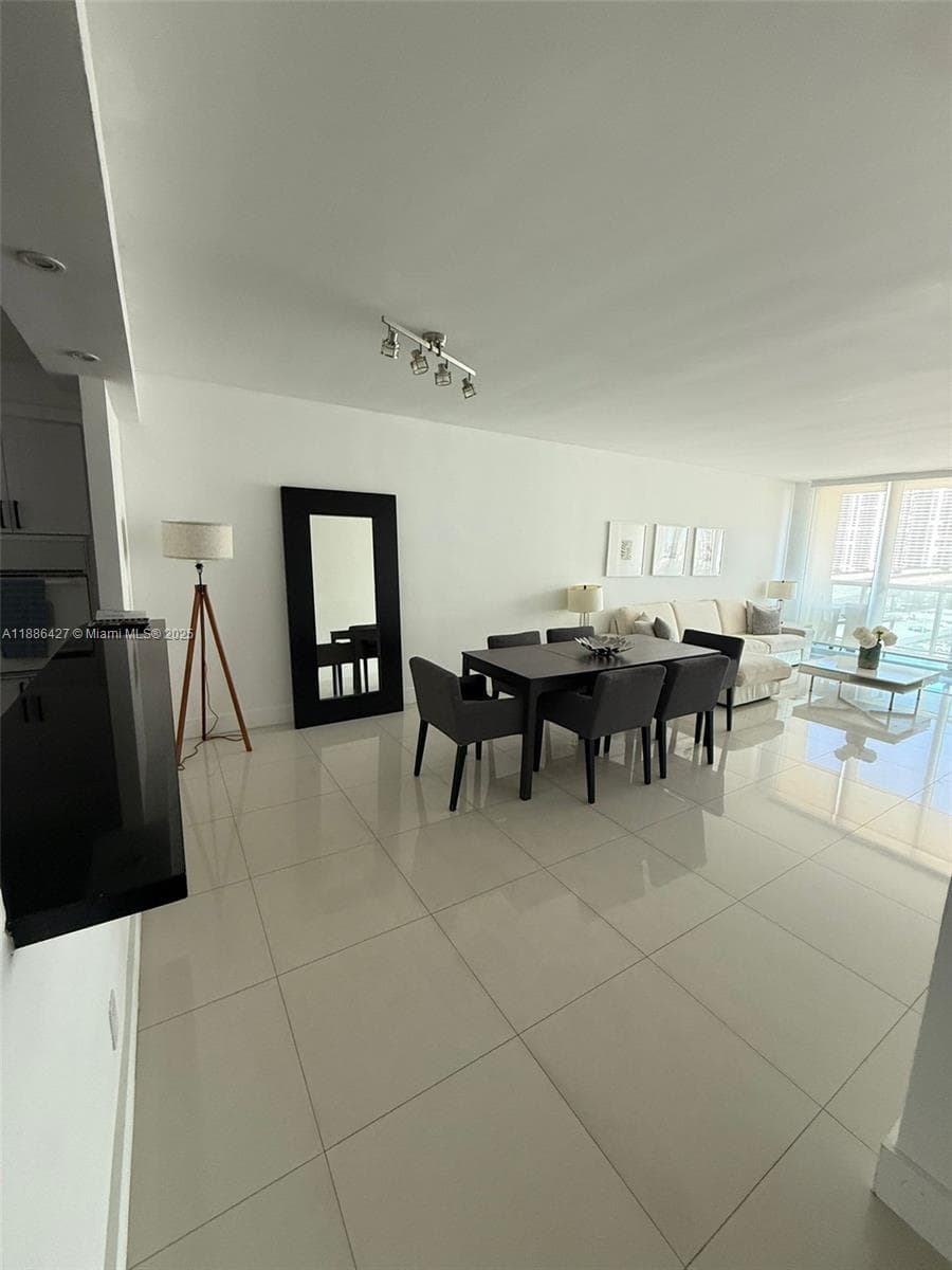 19370 Collins Ave # 904, Sunny Isles Beach FL 33160 — 10
