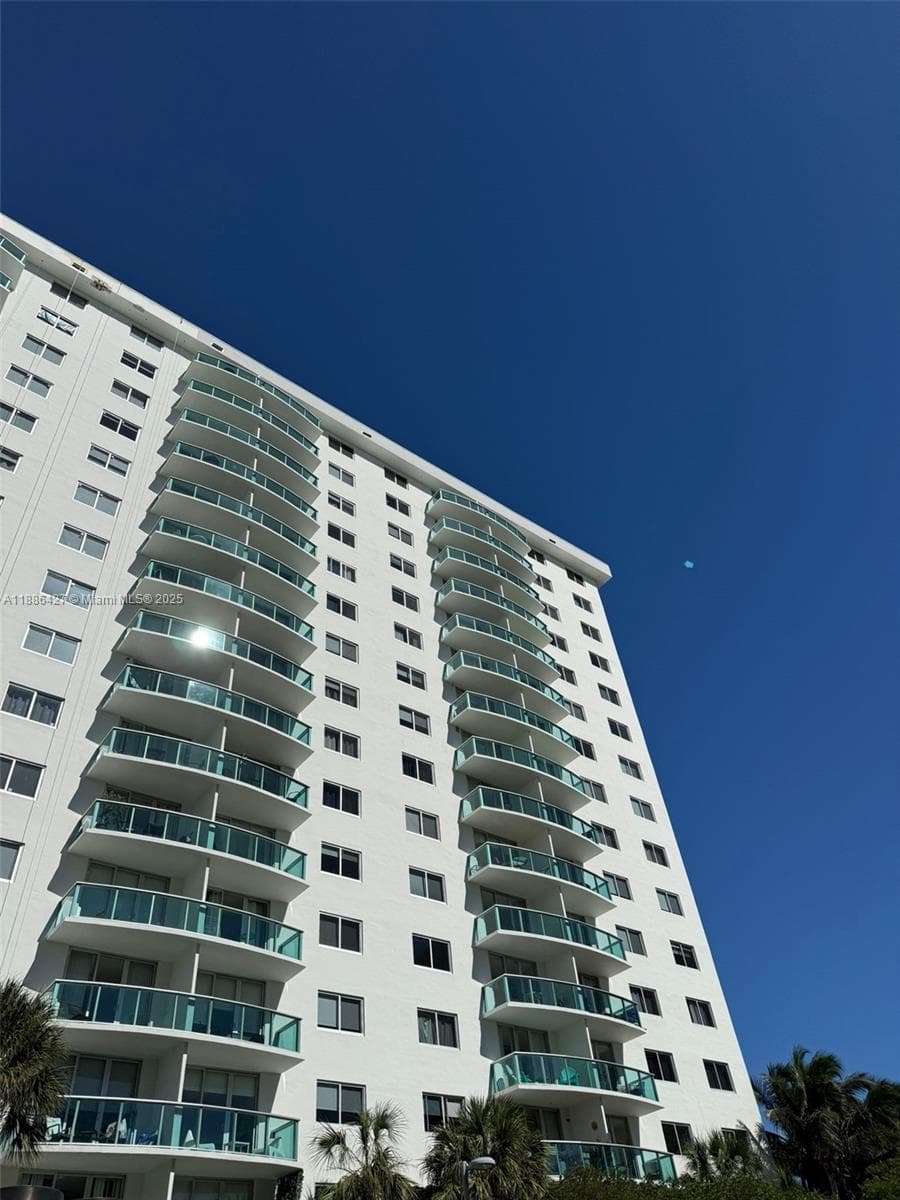 19370 Collins Ave # 904, Sunny Isles Beach FL 33160 — 40