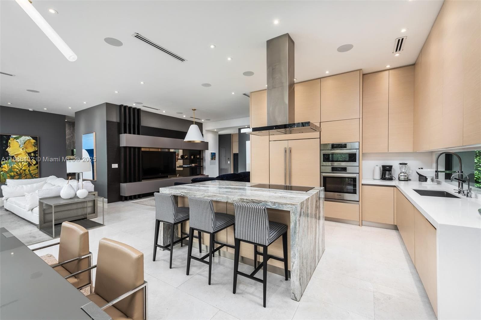 4675 NE 2nd Ave, Miami FL 33137 — 15