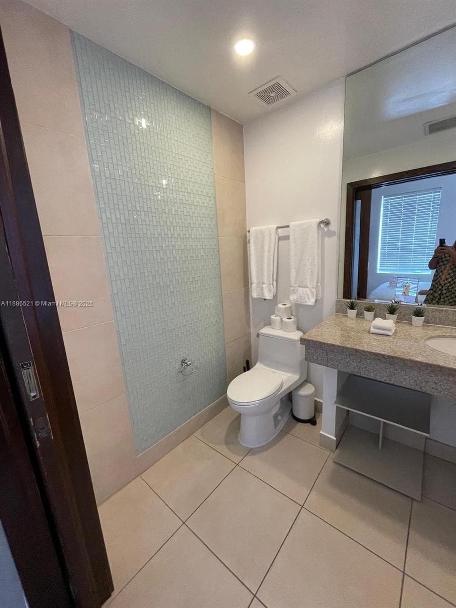 1036 Ocean Dr # B309, Miami Beach FL 33139 — 6