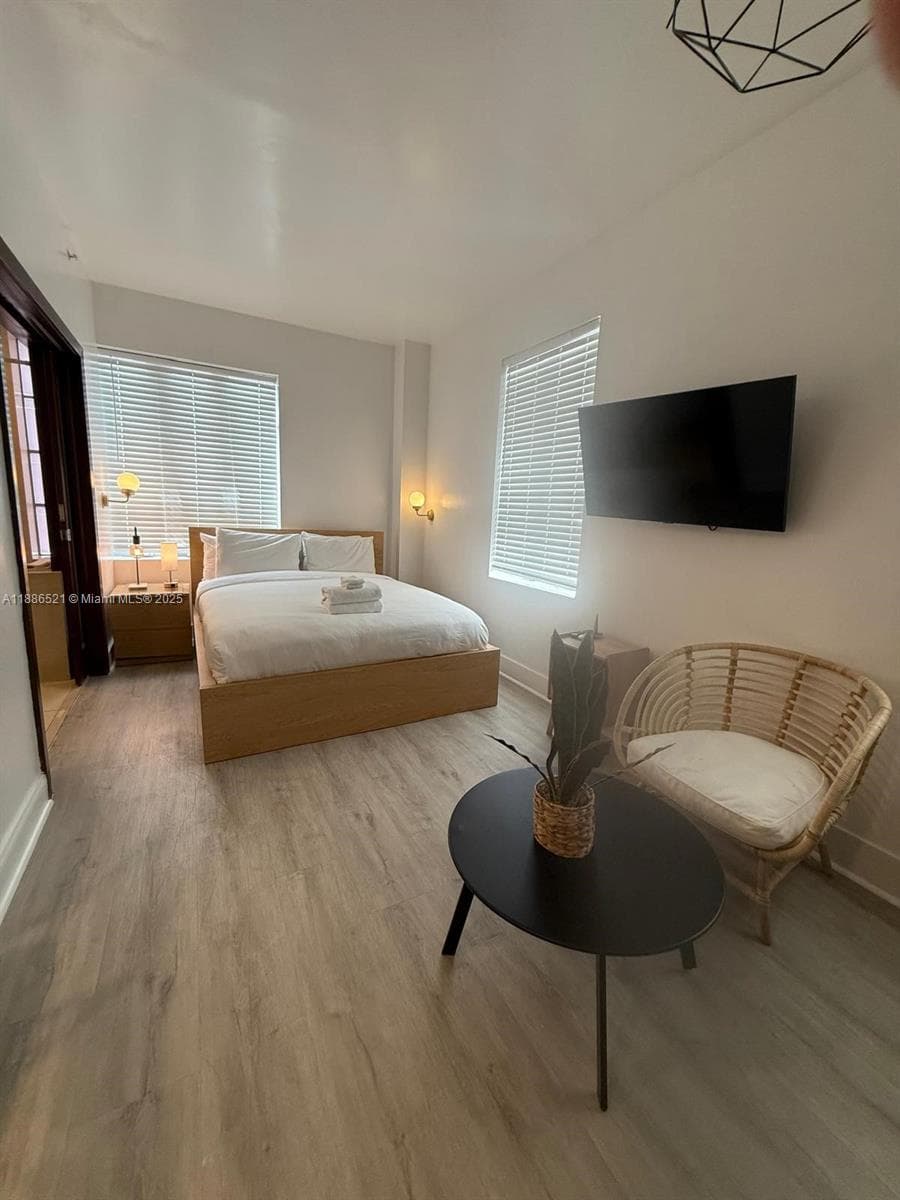 1036 Ocean Dr # B309, Miami Beach FL 33139 — 1