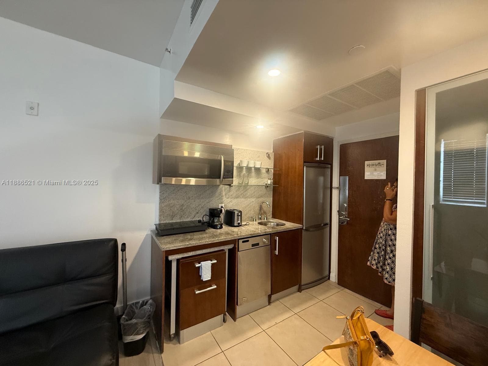 1036 Ocean Dr # B309, Miami Beach FL 33139 — 5