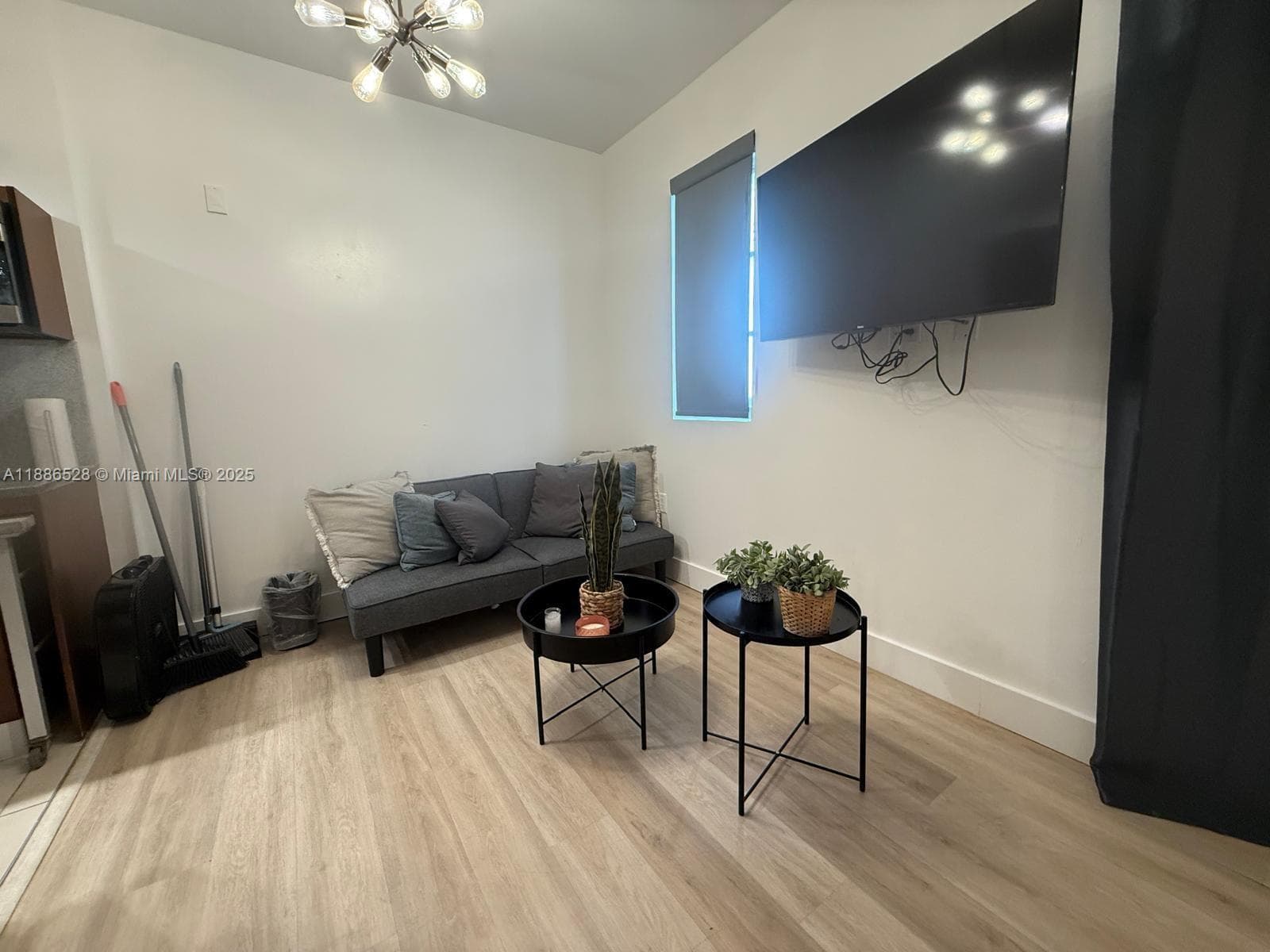 1036 Ocean Dr # B303, Miami Beach FL 33139 — 3