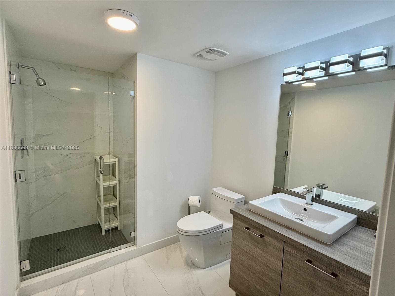 400 Sunny Isles Blvd # 916, Sunny Isles Beach FL 33160 — 17