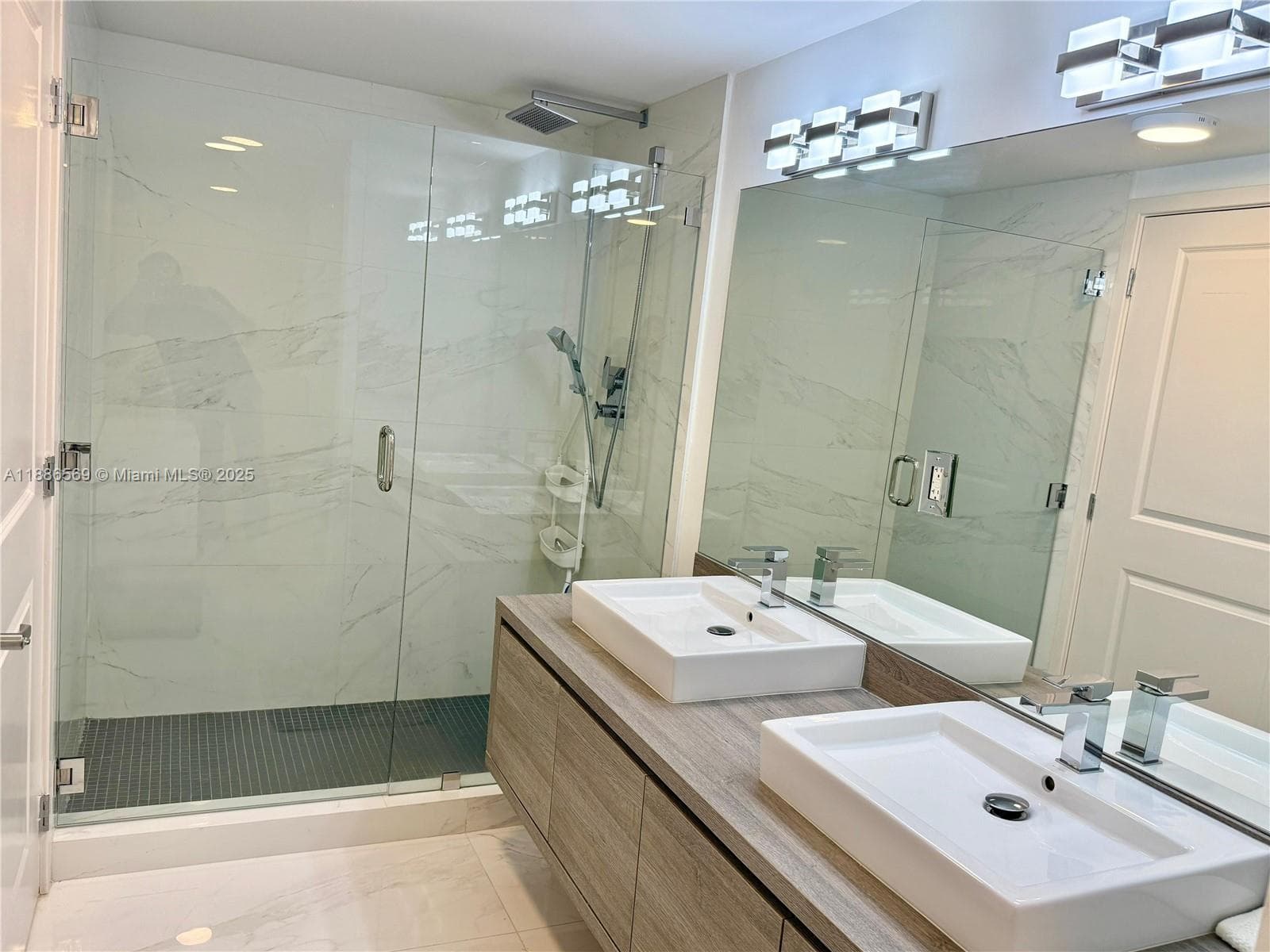 400 Sunny Isles Blvd # 916, Sunny Isles Beach FL 33160 — 16