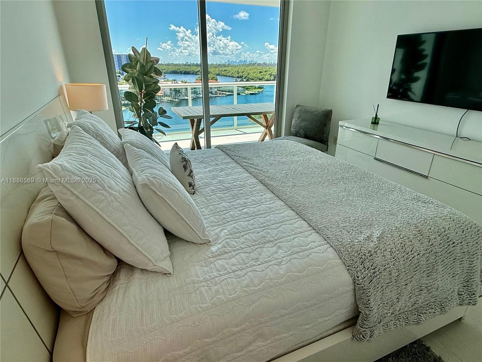 400 Sunny Isles Blvd # 916, Sunny Isles Beach FL 33160 — 9