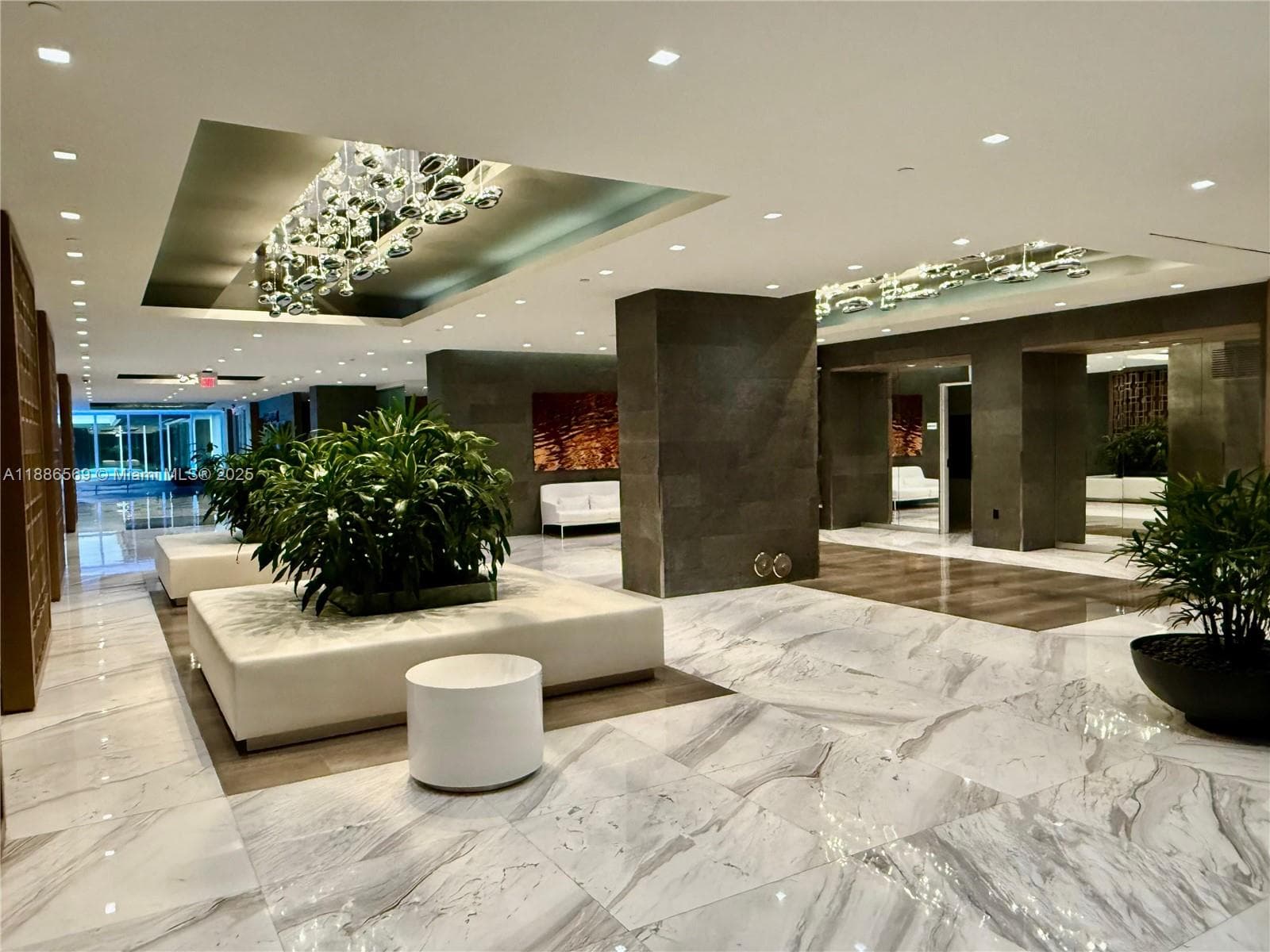 400 Sunny Isles Blvd # 916, Sunny Isles Beach FL 33160 — 24