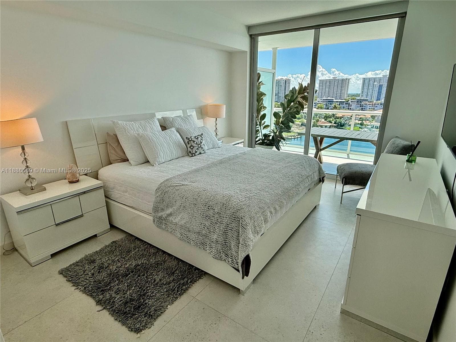 400 Sunny Isles Blvd # 916, Sunny Isles Beach FL 33160 — 10