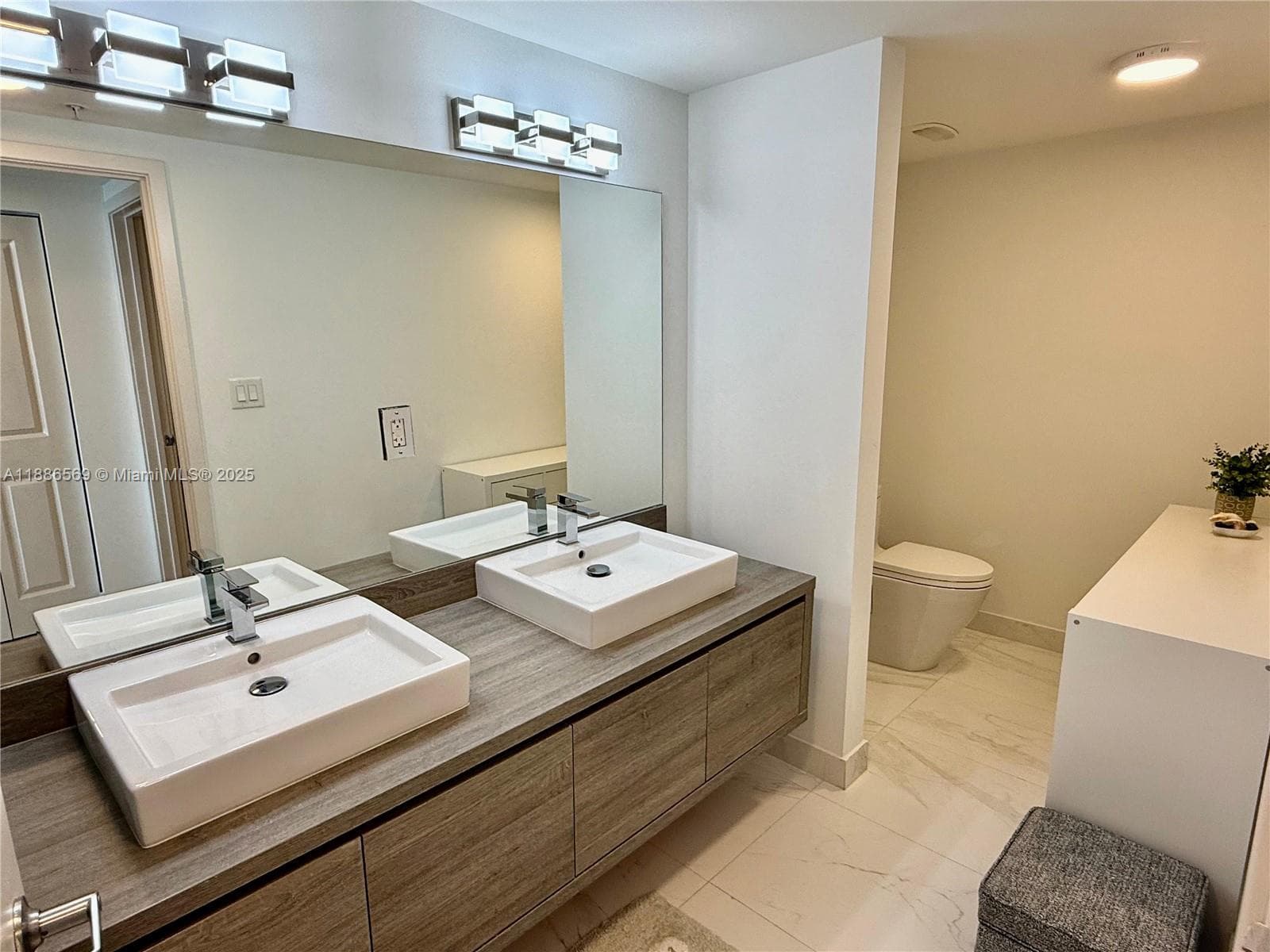 400 Sunny Isles Blvd # 916, Sunny Isles Beach FL 33160 — 15