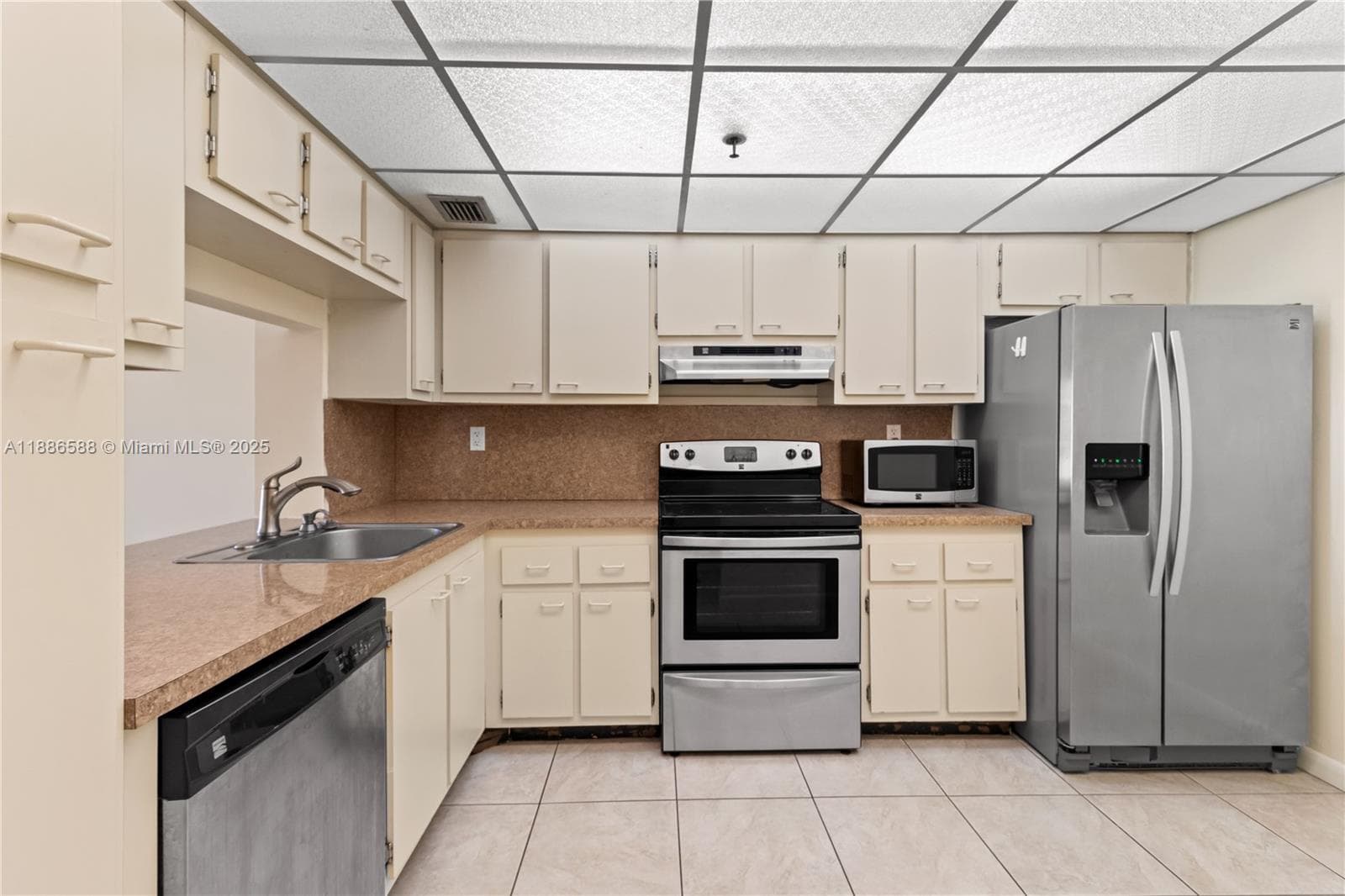 2625 Collins Ave # 608, Miami Beach FL 33140 — 28