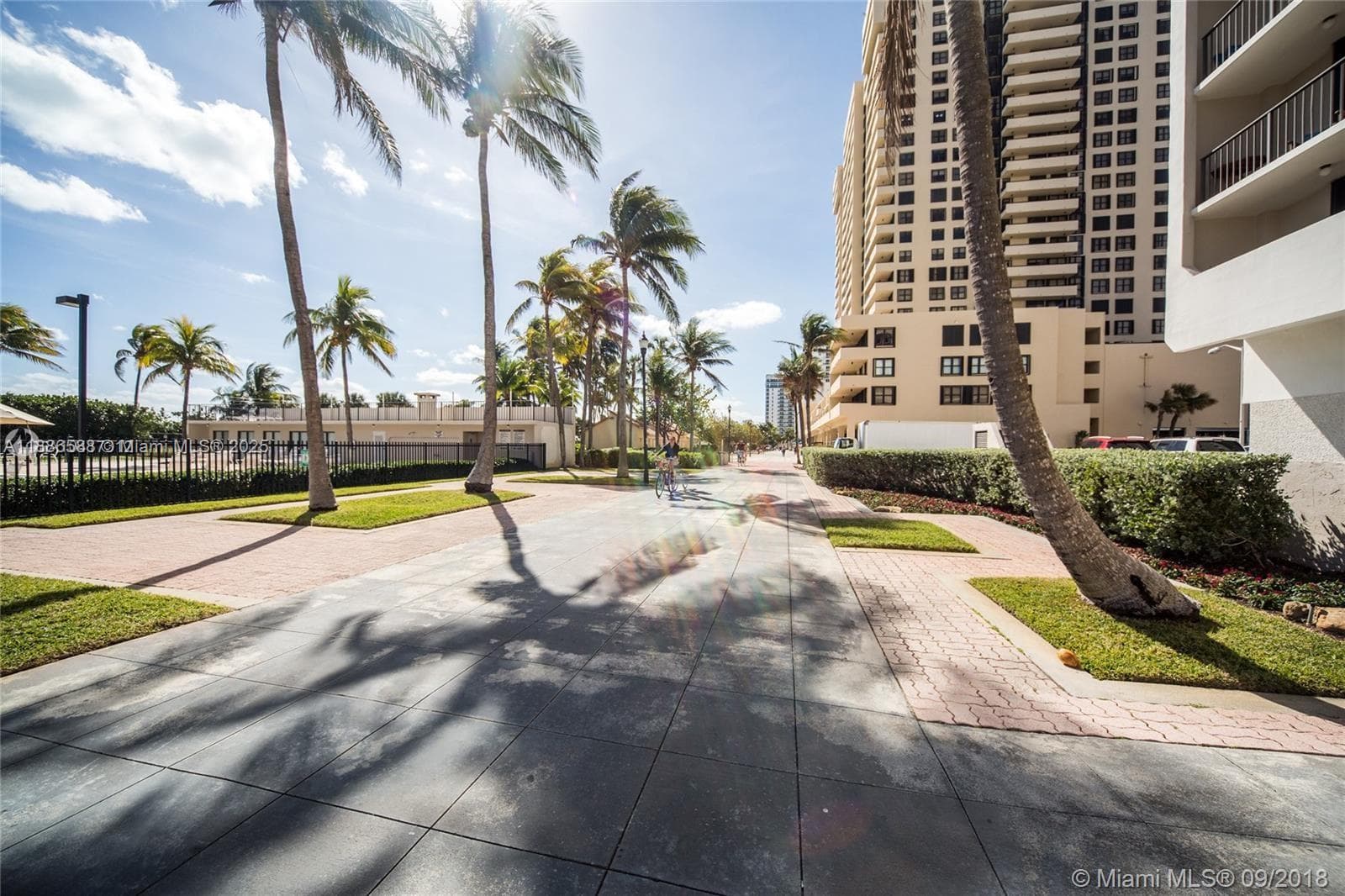 2625 Collins Ave # 608, Miami Beach FL 33140 — 30