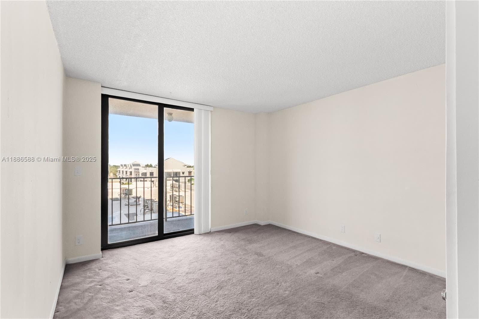2625 Collins Ave # 608, Miami Beach FL 33140 — 14
