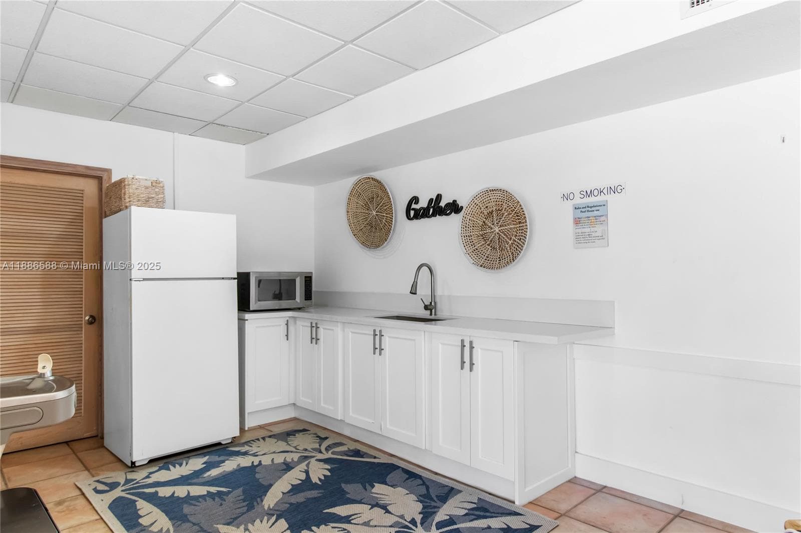 2625 Collins Ave # 608, Miami Beach FL 33140 — 25