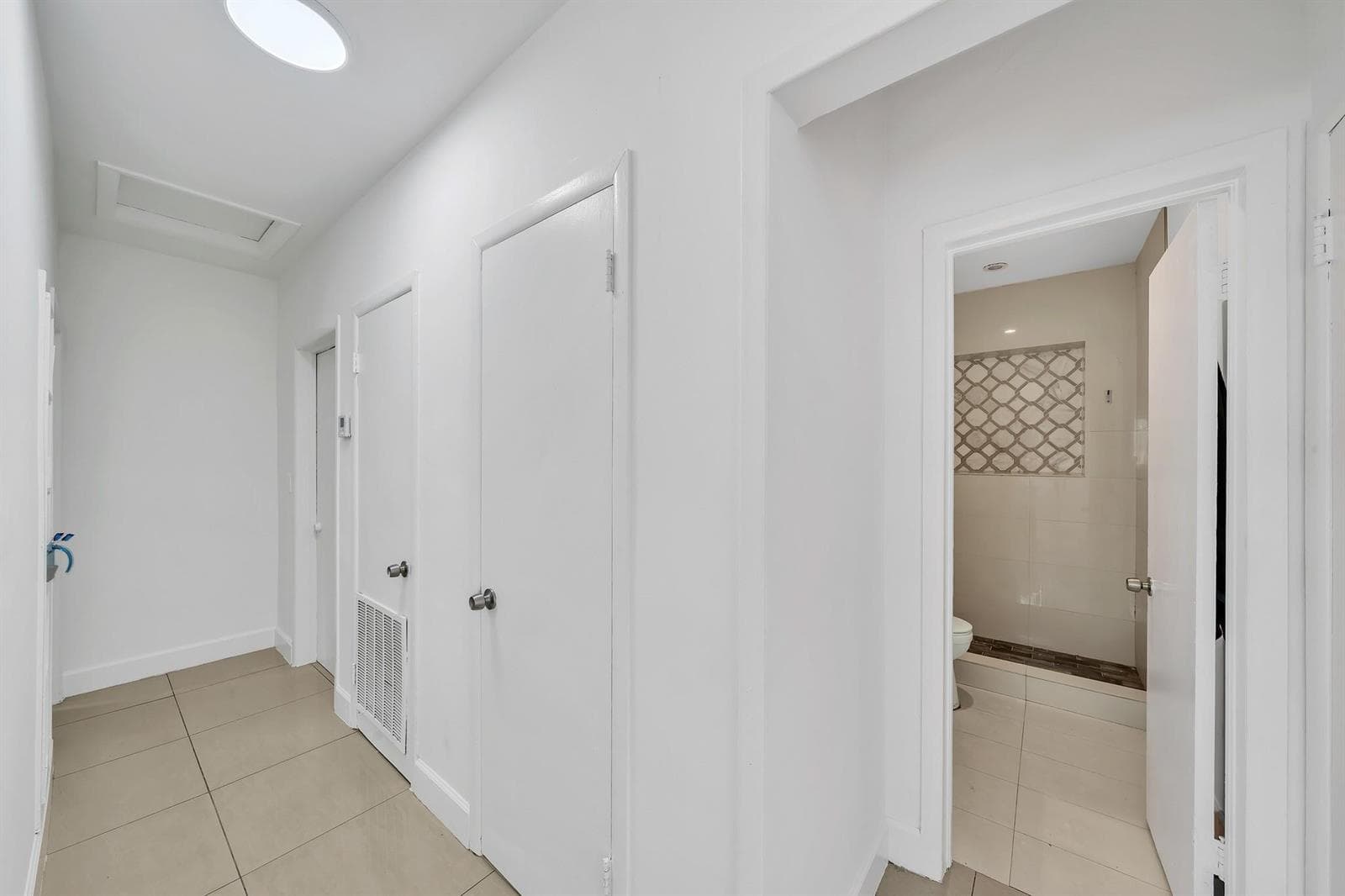 16010 NE 5th Avenue, Miami FL 33162 — 16