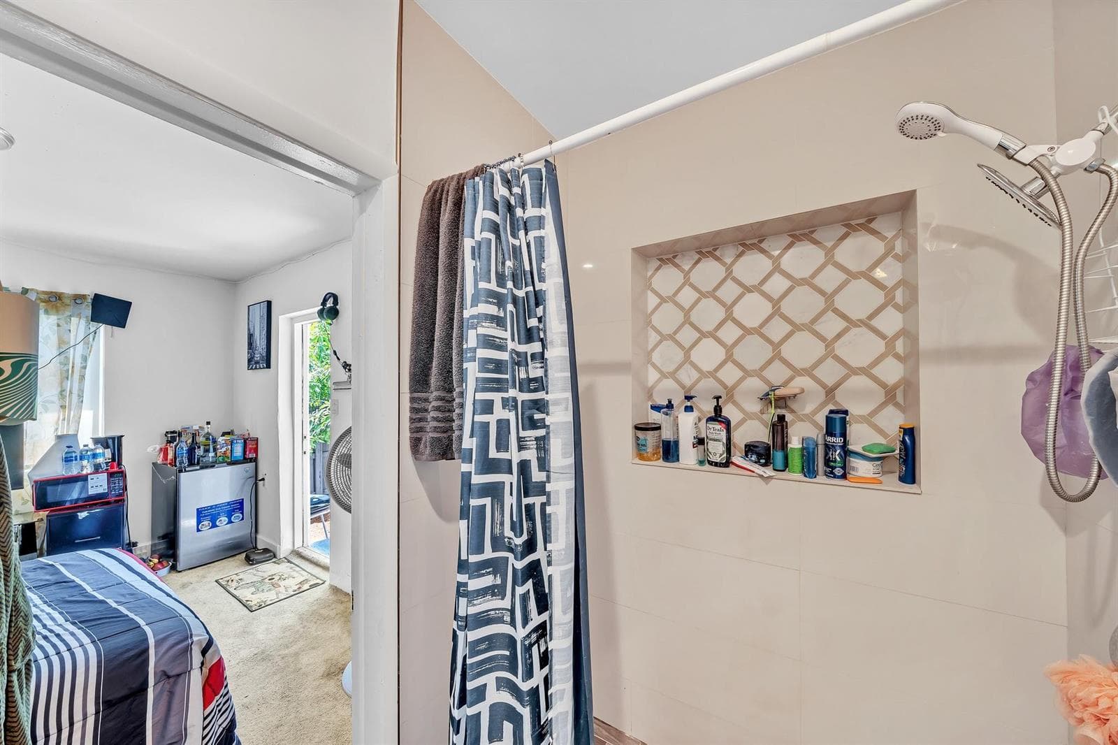 16010 NE 5th Avenue, Miami FL 33162 — 53