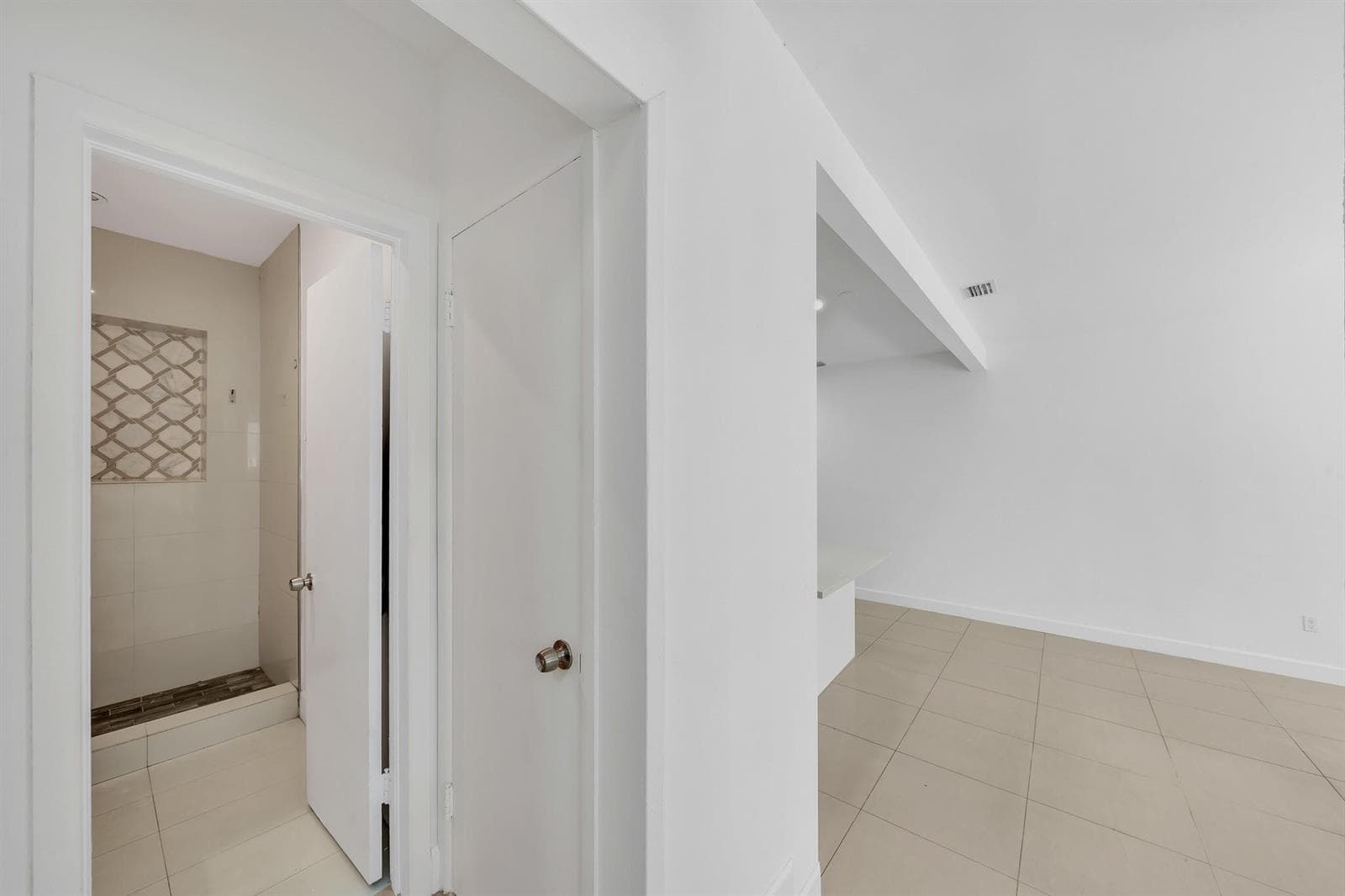 16010 NE 5th Avenue, Miami FL 33162 — 24