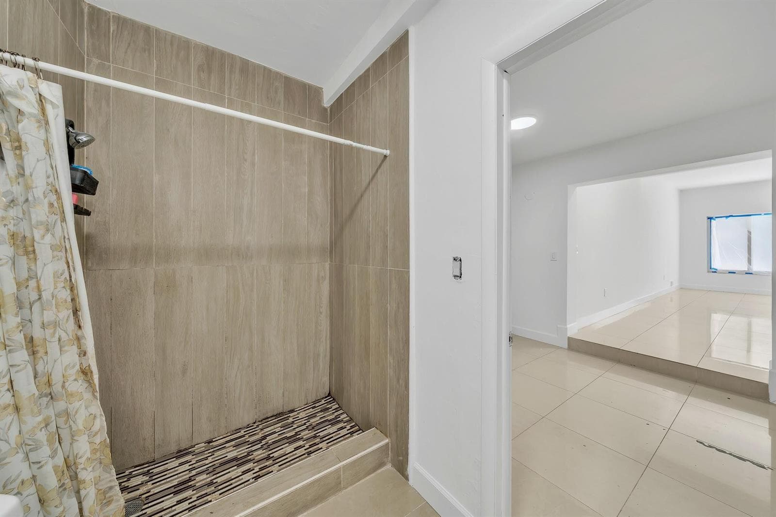 16010 NE 5th Avenue, Miami FL 33162 — 30