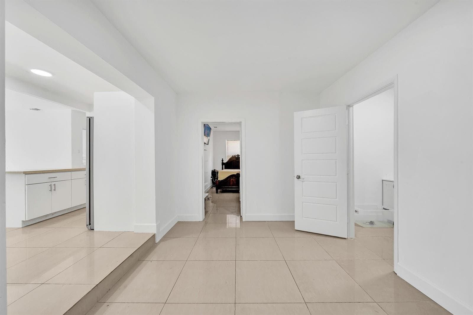 16010 NE 5th Avenue, Miami FL 33162 — 34