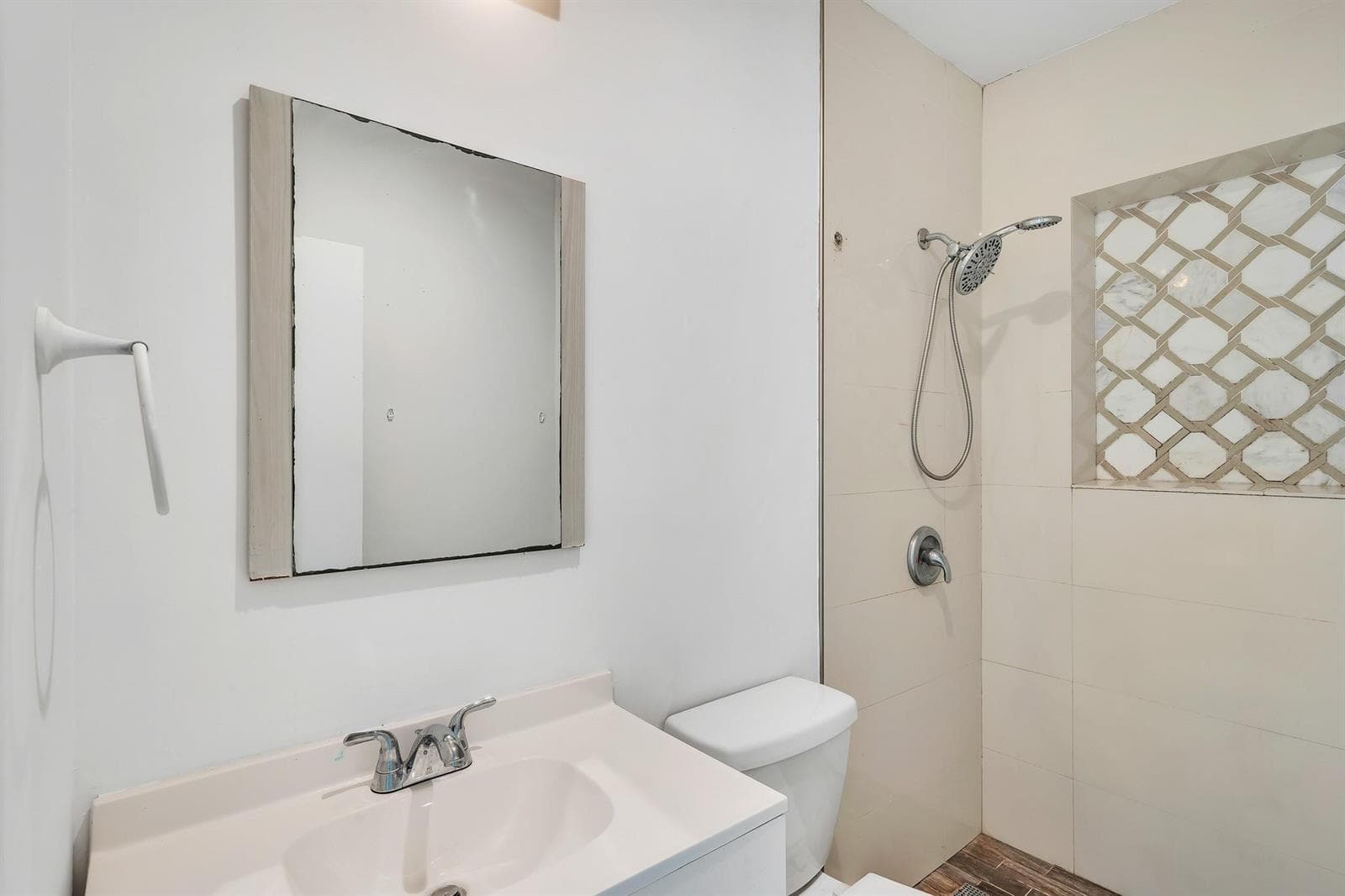 16010 NE 5th Avenue, Miami FL 33162 — 18