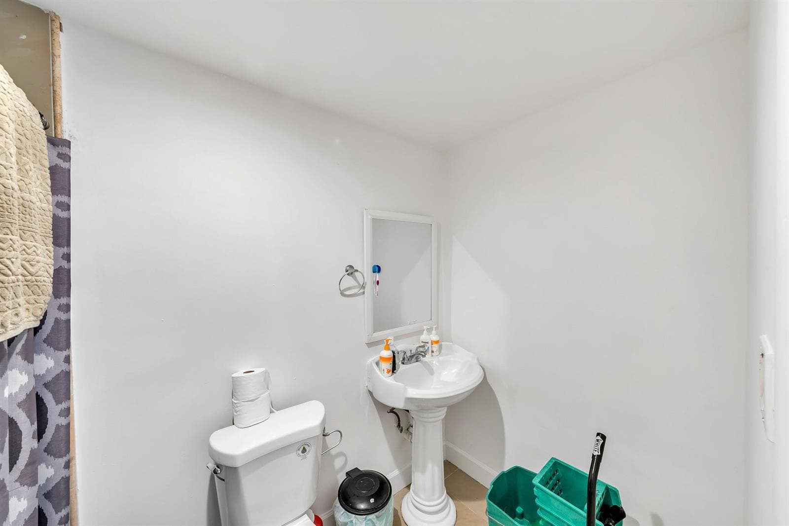 16010 NE 5th Avenue, Miami FL 33162 — 44