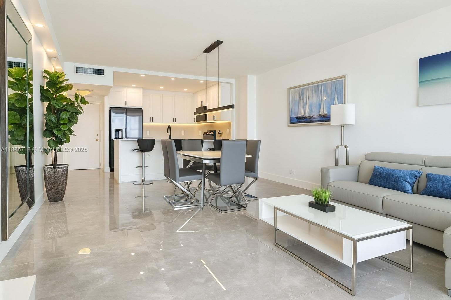 5601 Collins Ave # 1409, Miami Beach FL 33140 — 7