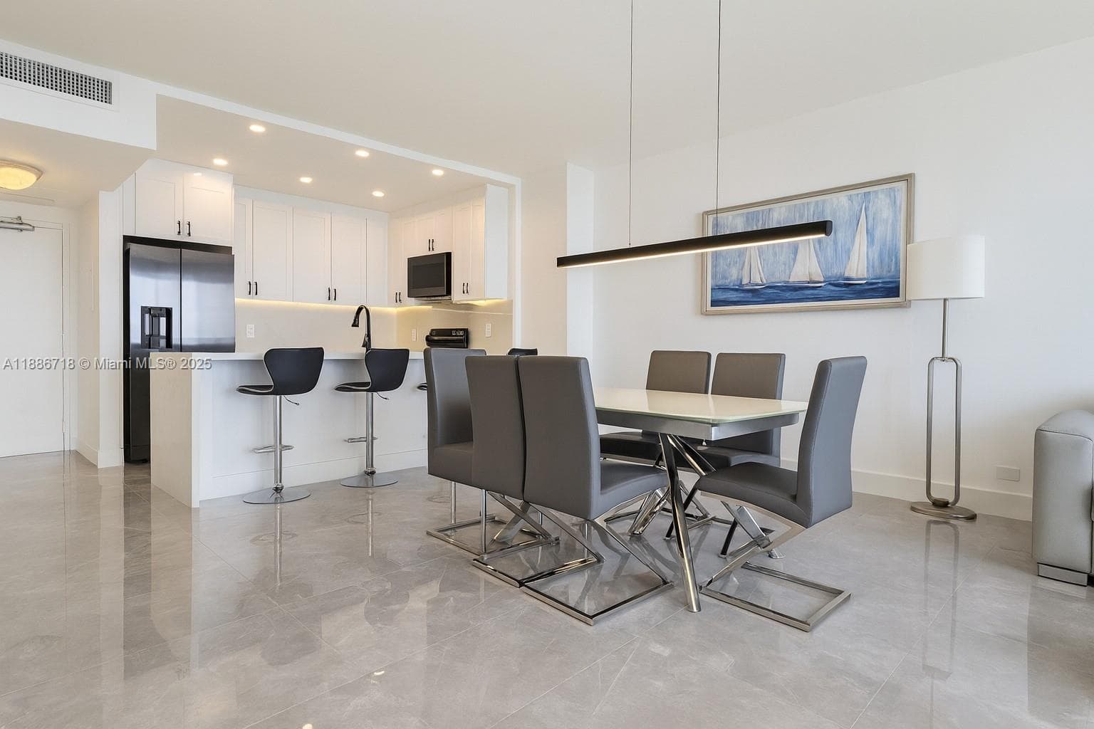 5601 Collins Ave # 1409, Miami Beach FL 33140 — 8