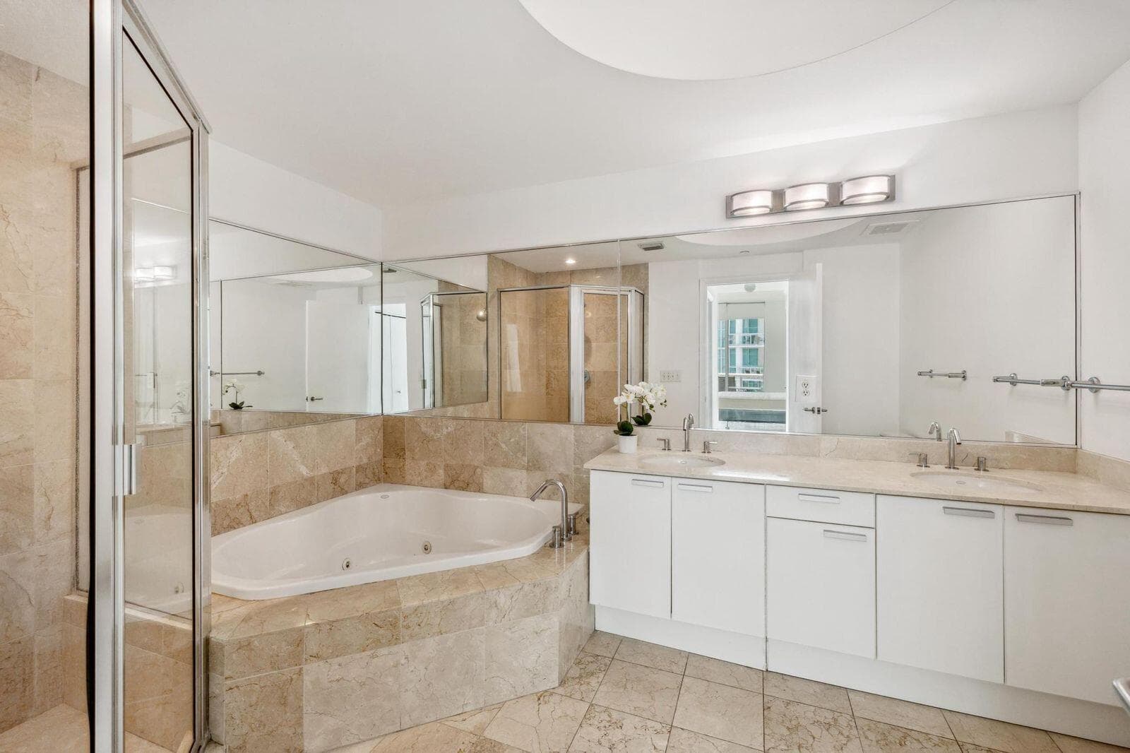 3131 NE 188th Street # 705, Aventura FL 33180 — 21