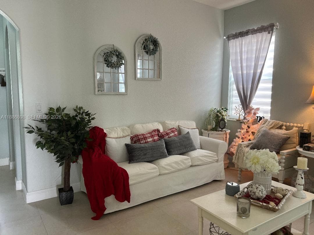 18247 NW 88th Pl, Hialeah FL 33018 — 6