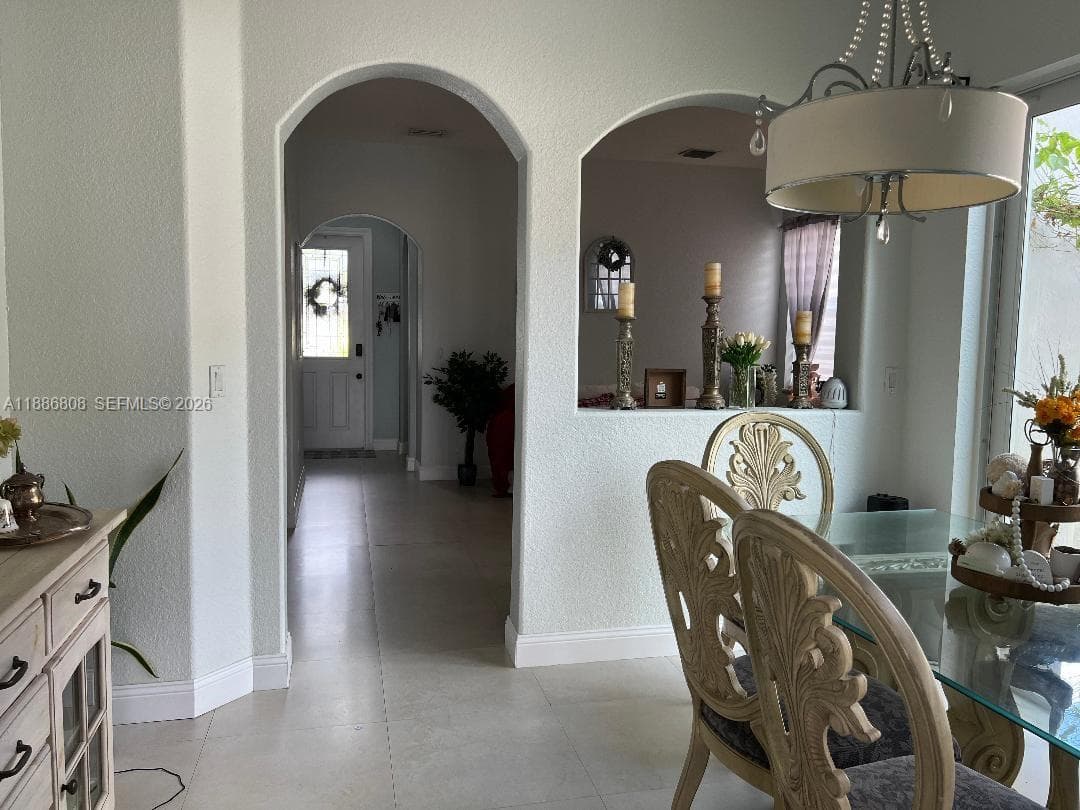 18247 NW 88th Pl, Hialeah FL 33018 — 10