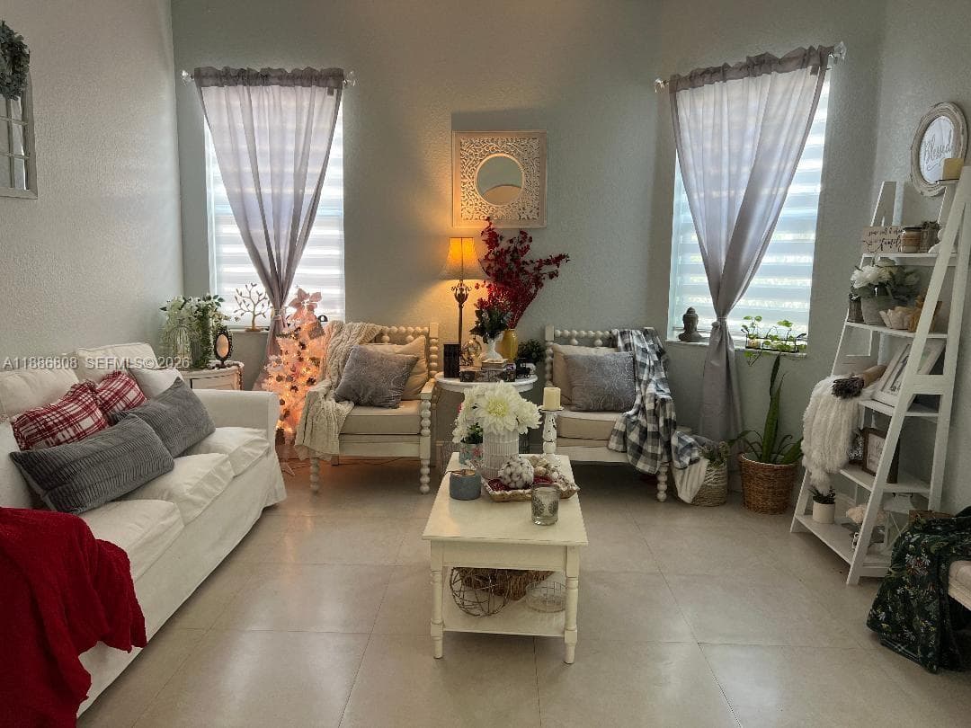 18247 NW 88th Pl, Hialeah FL 33018 — 4