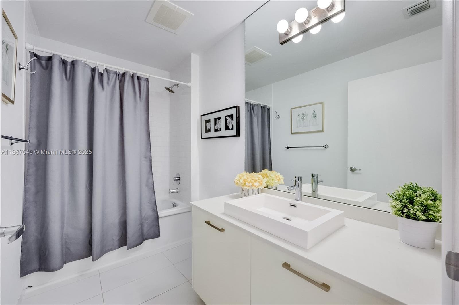 151 SE 1st St # 1003, Miami FL 33131 — 6