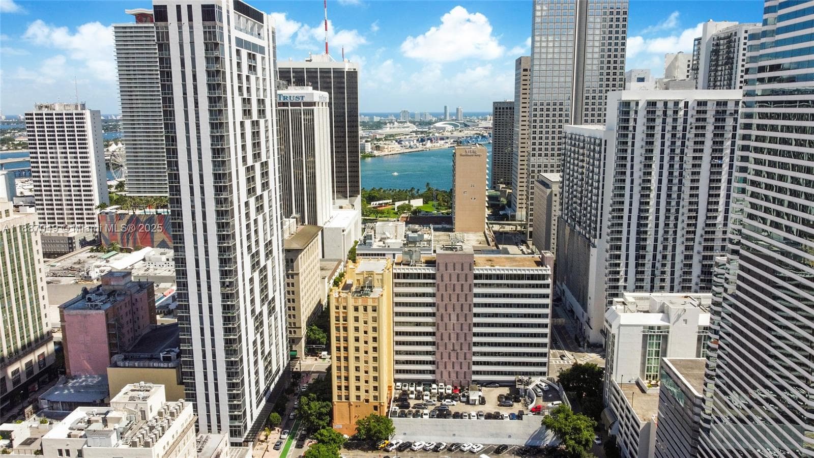 151 SE 1st St # 1003, Miami FL 33131 — 13