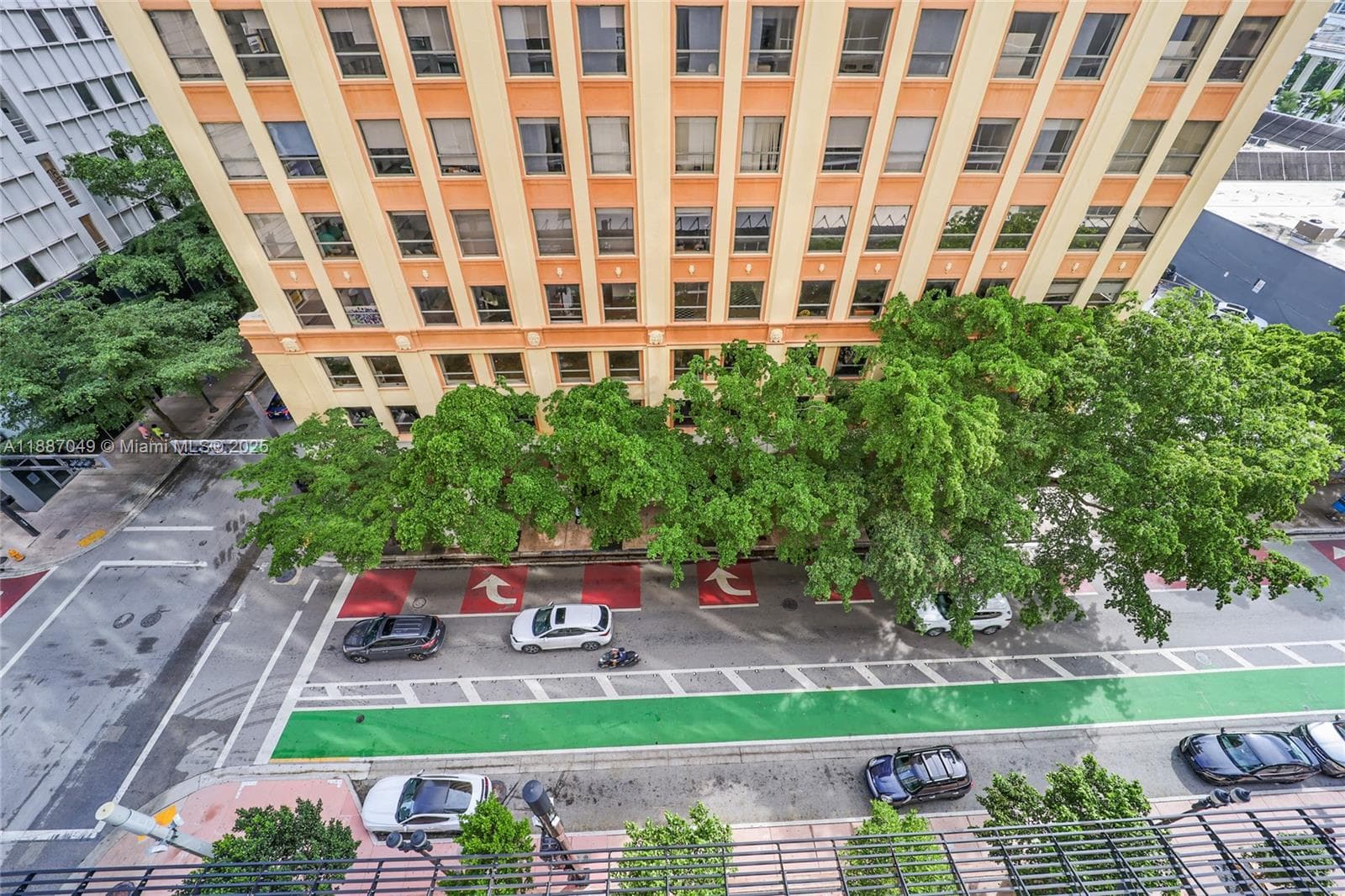 151 SE 1st St # 1003, Miami FL 33131 — 19