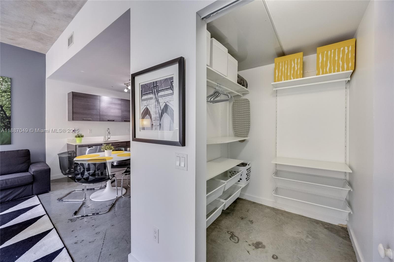 151 SE 1st St # 1003, Miami FL 33131 — 4