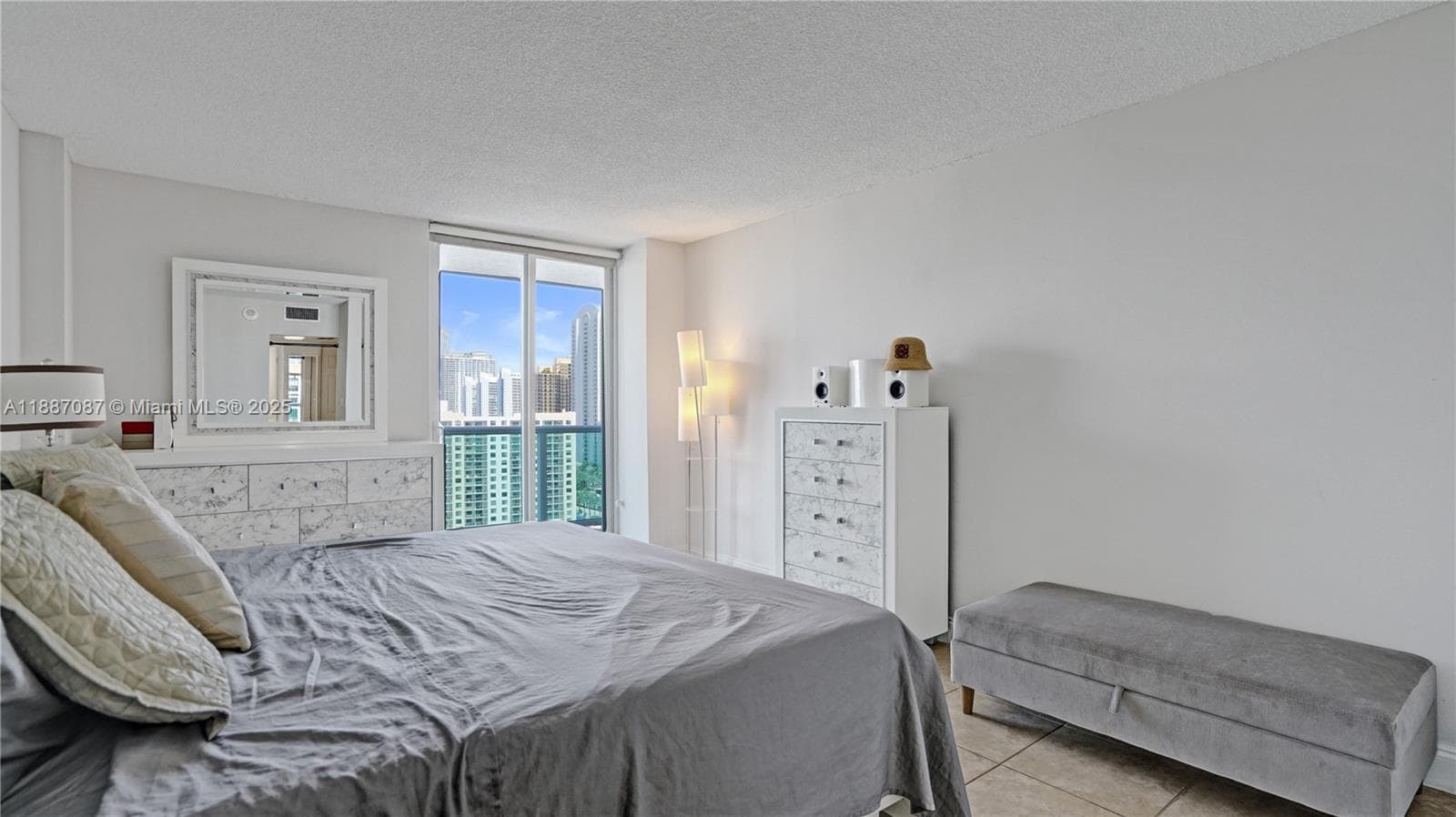 100 Bayview Dr # 1931, Sunny Isles Beach FL 33160 — 27