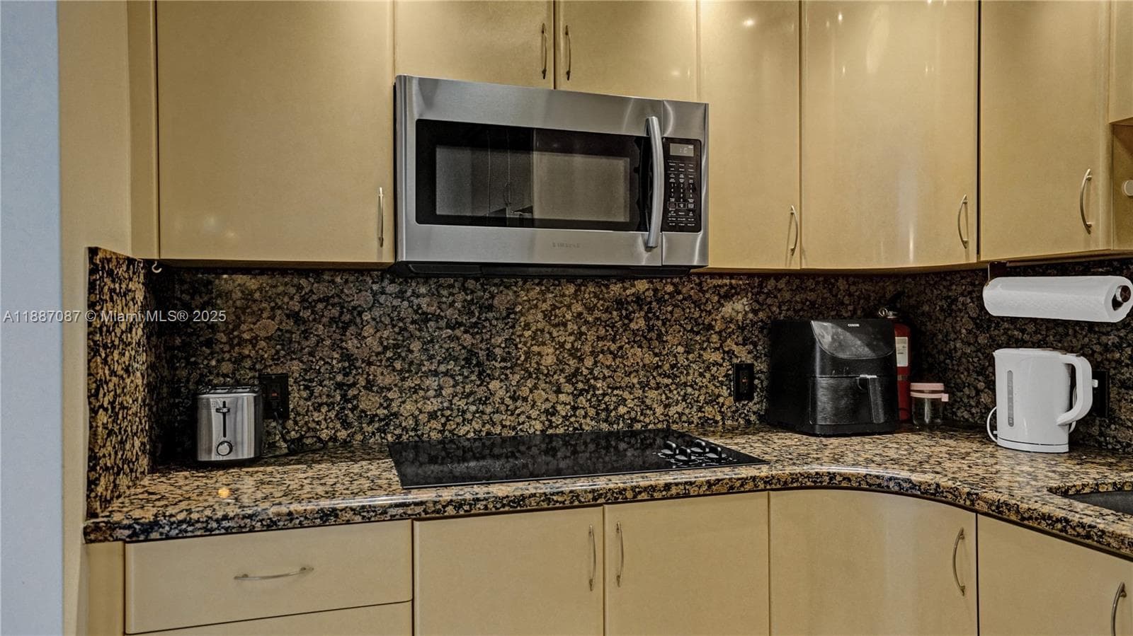 100 Bayview Dr # 1931, Sunny Isles Beach FL 33160 — 17